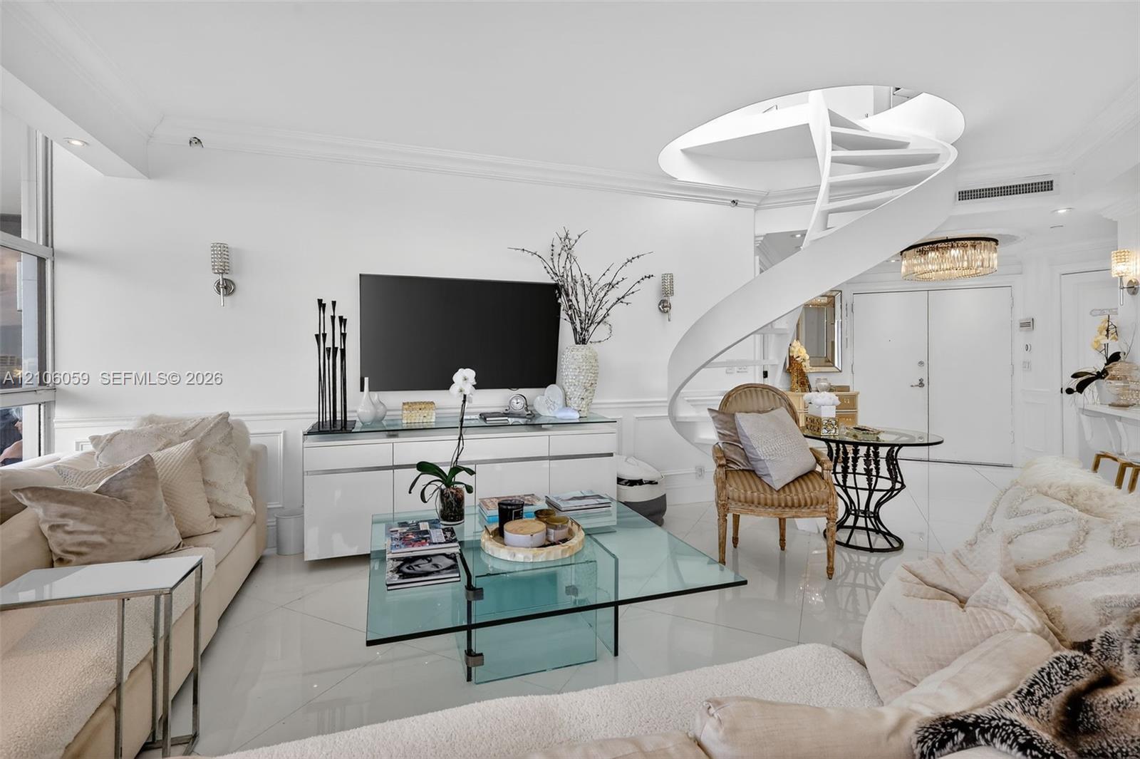 Ver detalles PH9 3 / 3 1880 sq. ft. $ 2026-10-13 0 foto