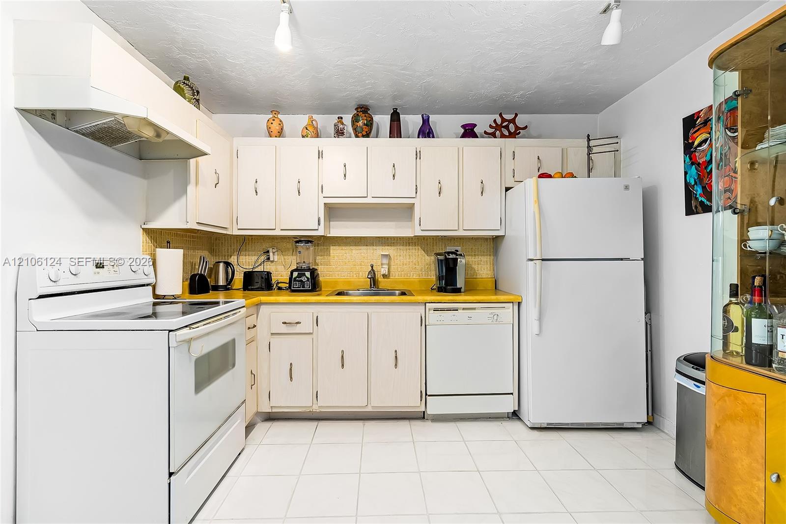 2208 2 / 2 1233 sq. ft. $ 2026-10-13 0 Photo