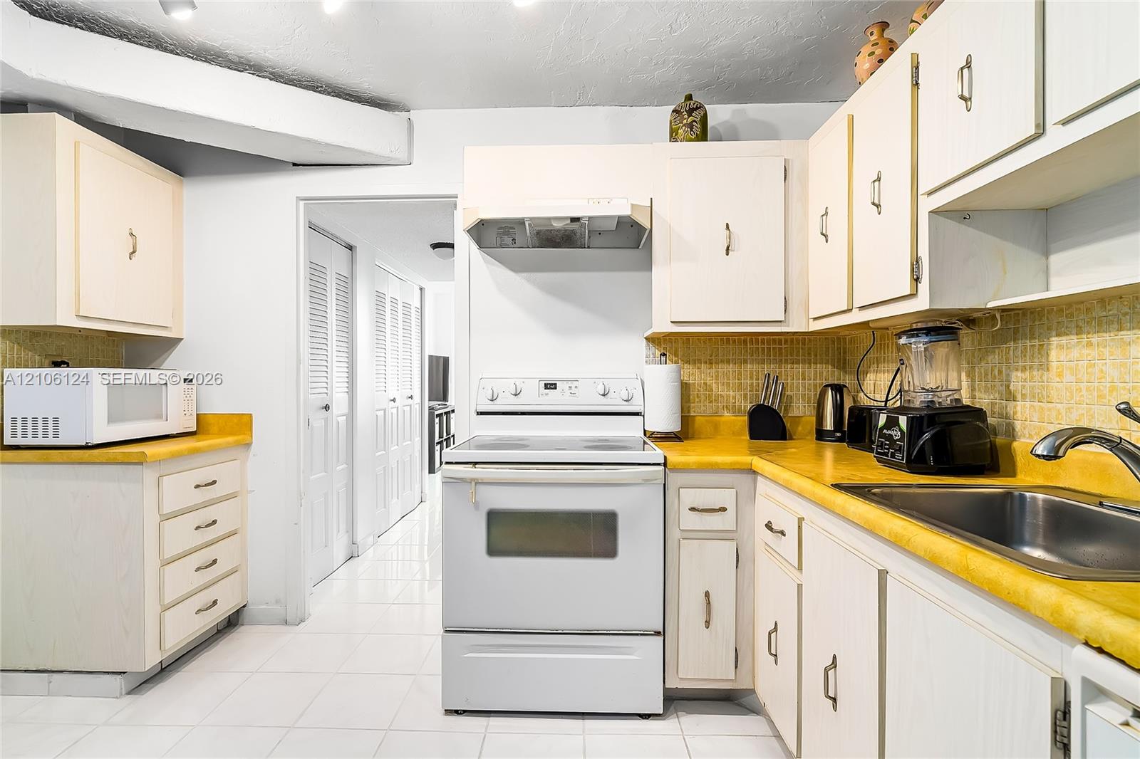 2208 2 / 2 1233 sq. ft. $ 2026-10-13 0 Photo