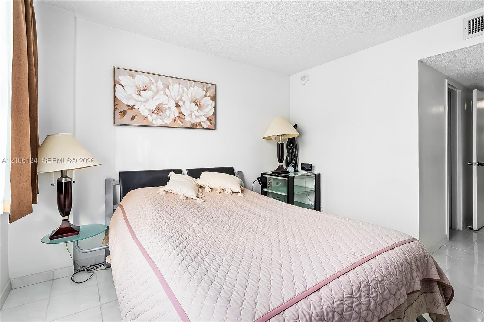 2208 2 / 2 1233 sq. ft. $ 2026-10-13 0 Photo