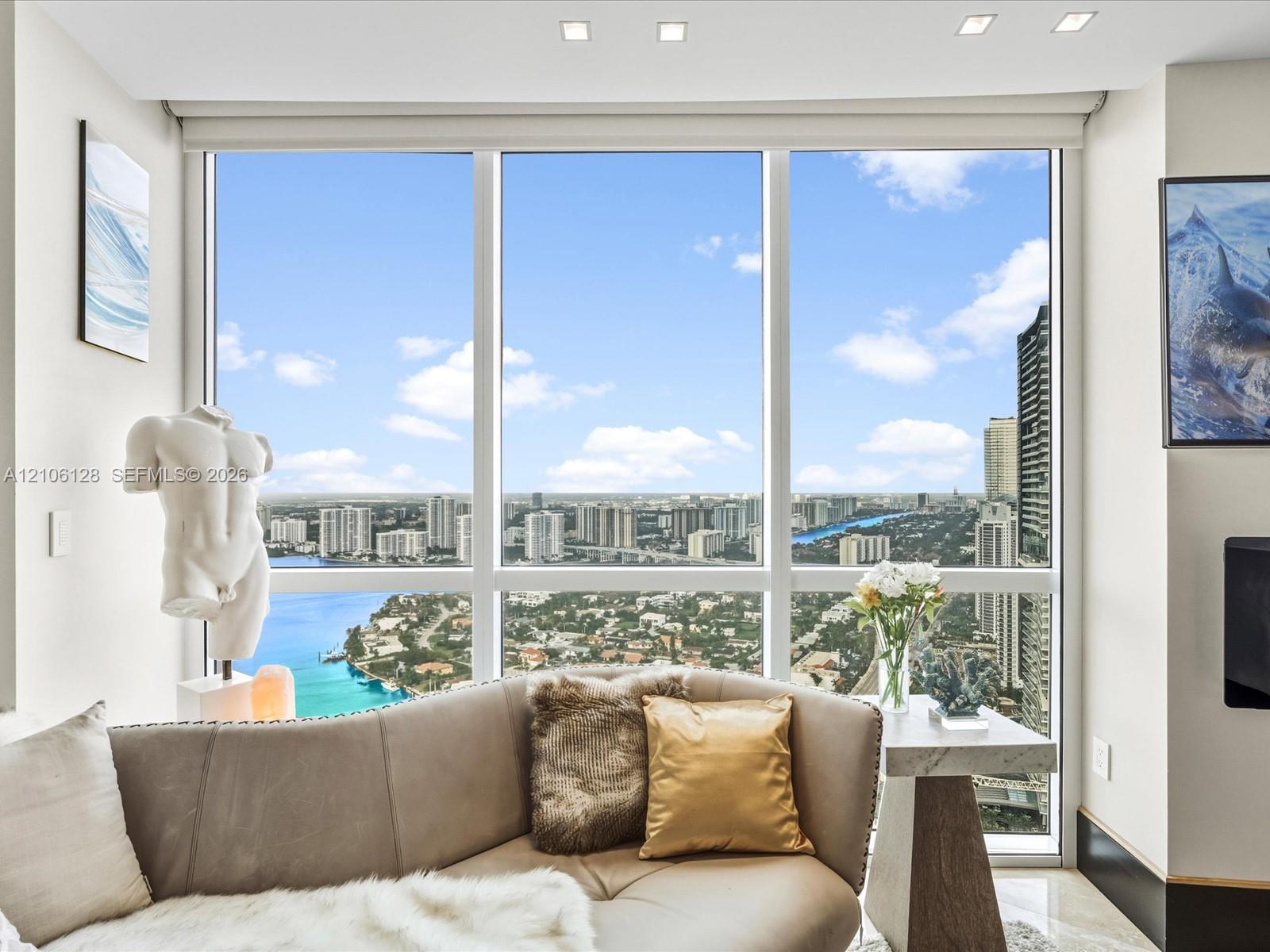 5101 3 / 4 3016 sq. ft. $ 2026-10-13 0 Photo