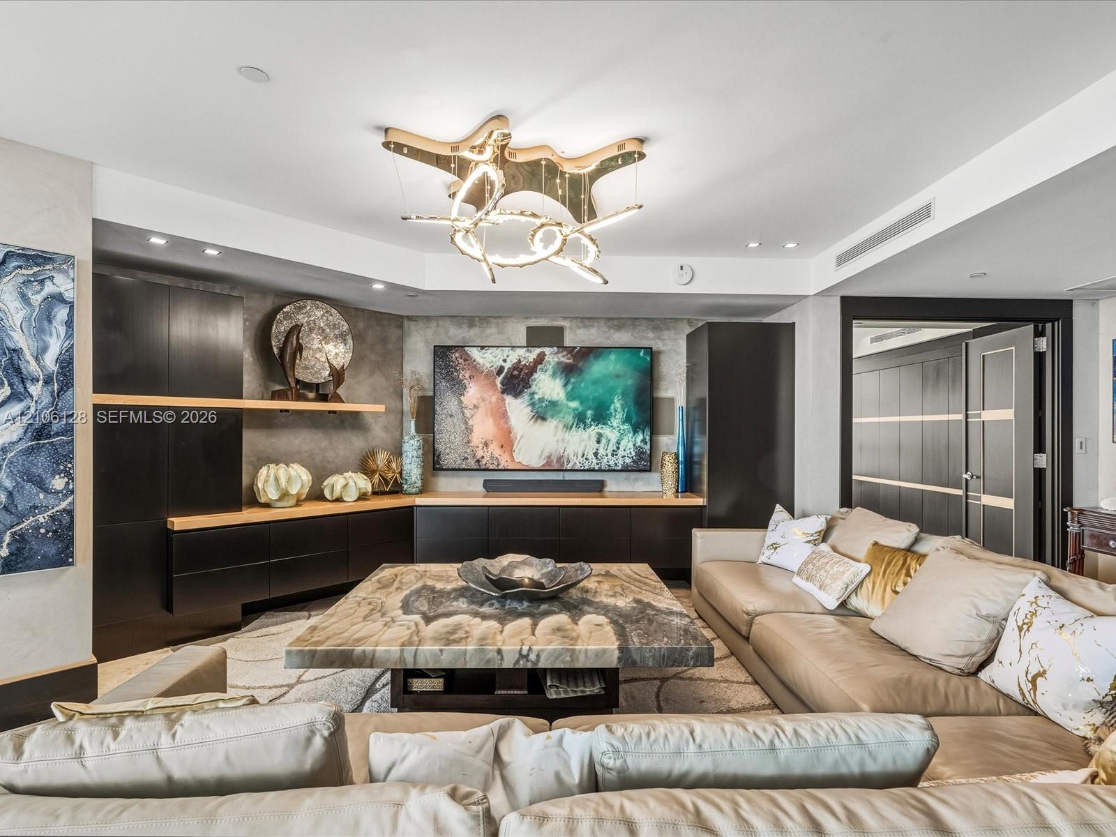 5101 3 / 4 3016 sq. ft. $ 2026-10-13 0 Photo