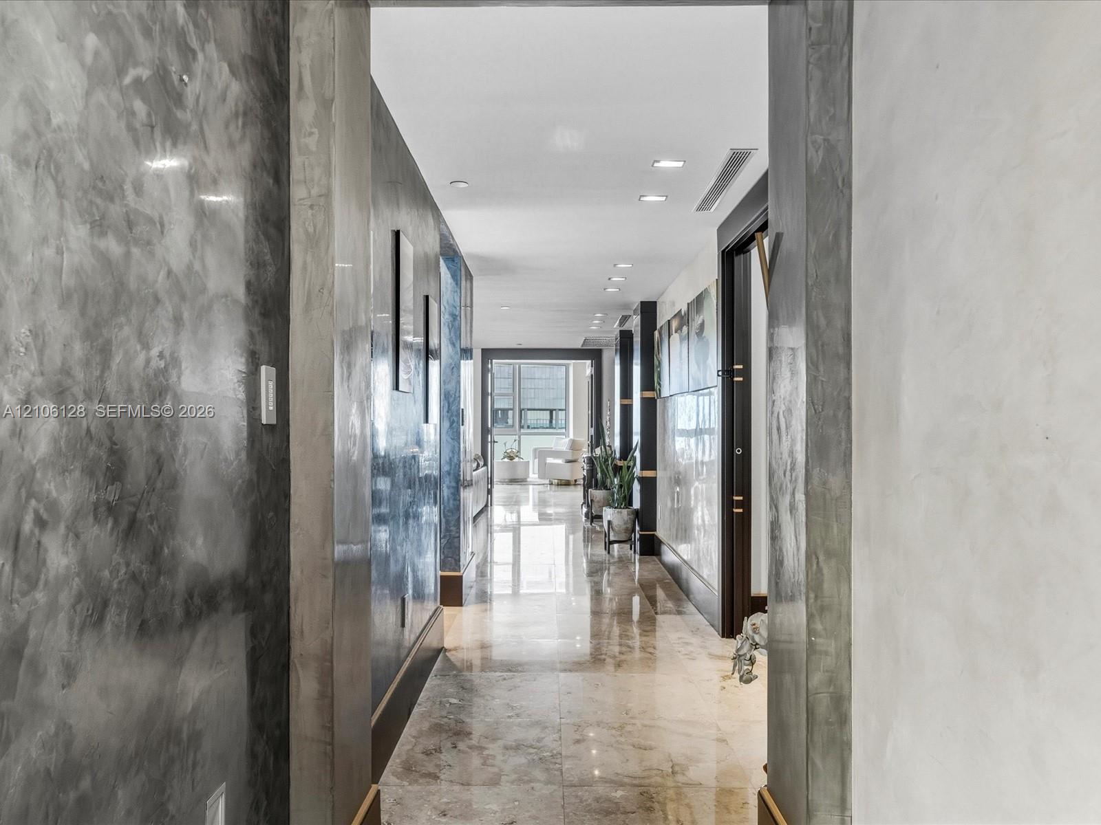 5101 3 / 4 3016 sq. ft. $ 2026-10-13 0 Photo