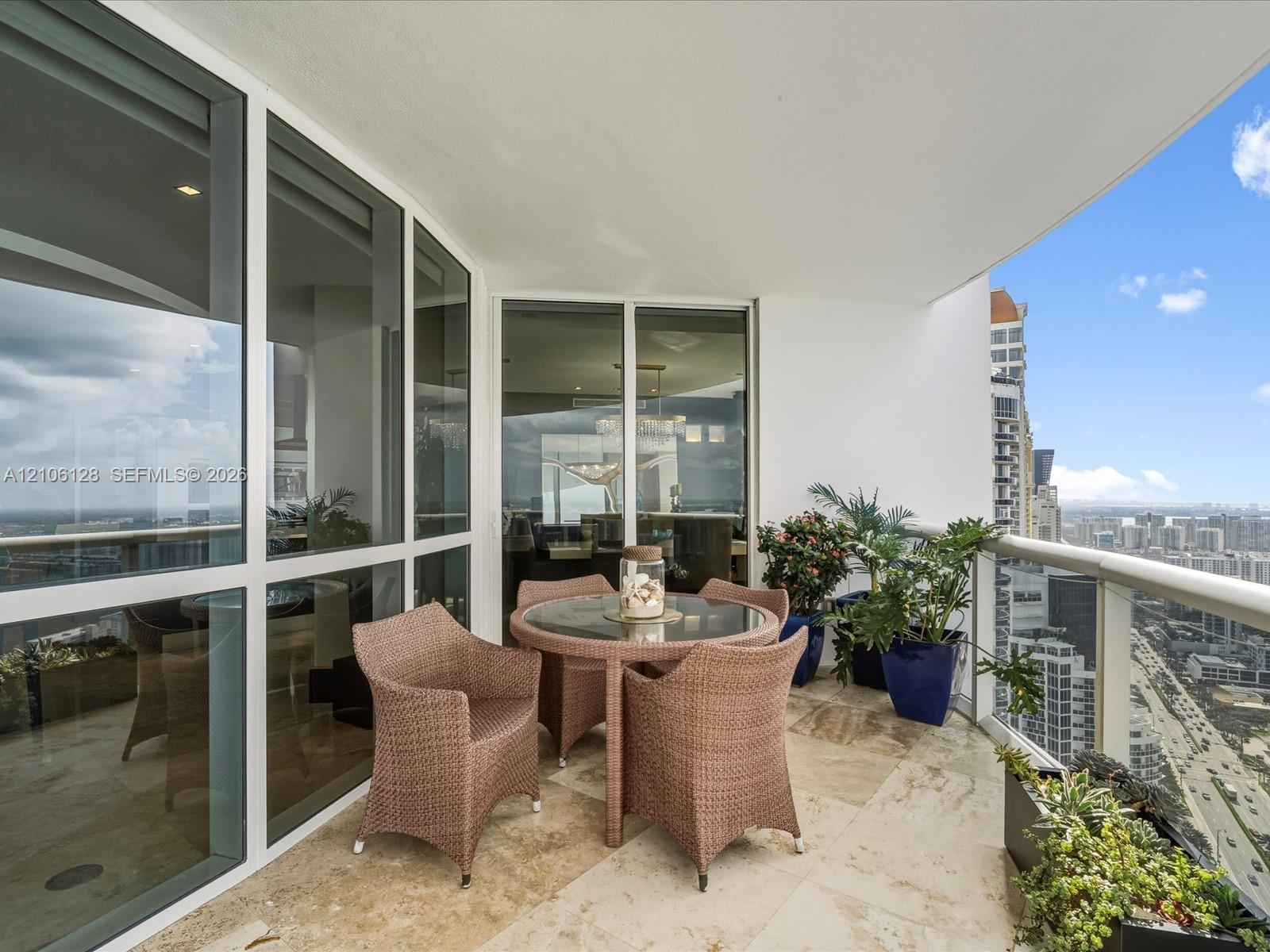 5101 3 / 4 3016 sq. ft. $ 2026-10-13 0 Photo