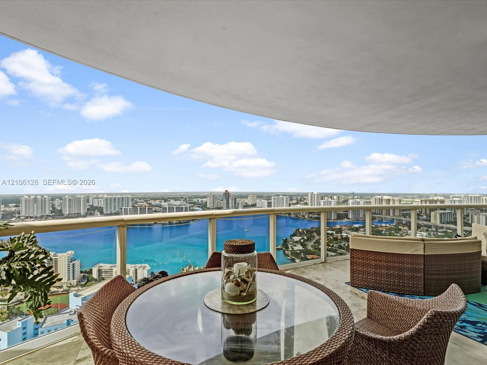 5101 3 / 4 3016 sq. ft. $ 2026-10-13 0 Photo