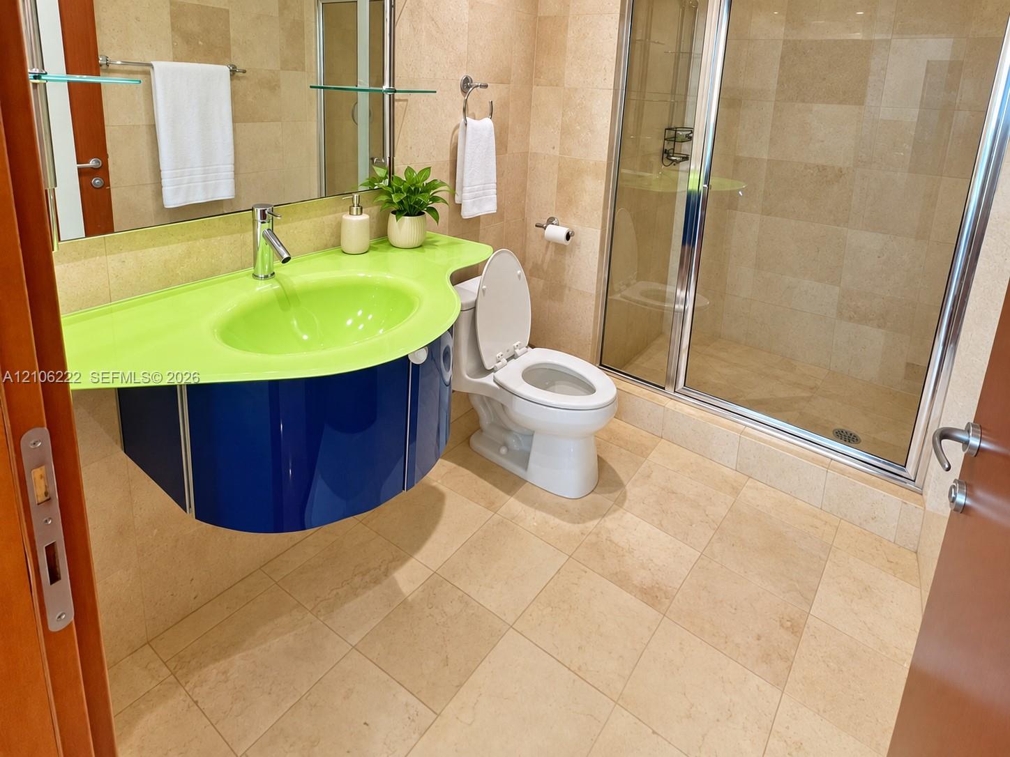 2608 3 / 3 1571 sq. ft. $ 2026-10-13 0 foto
