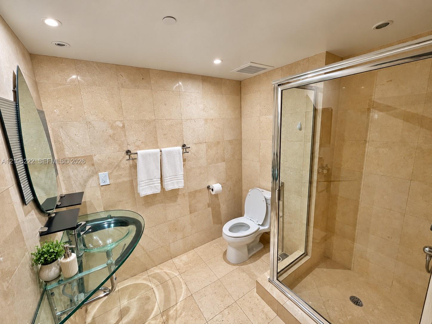 2608 3 / 3 1571 sq. ft. $ 2026-10-13 0 foto