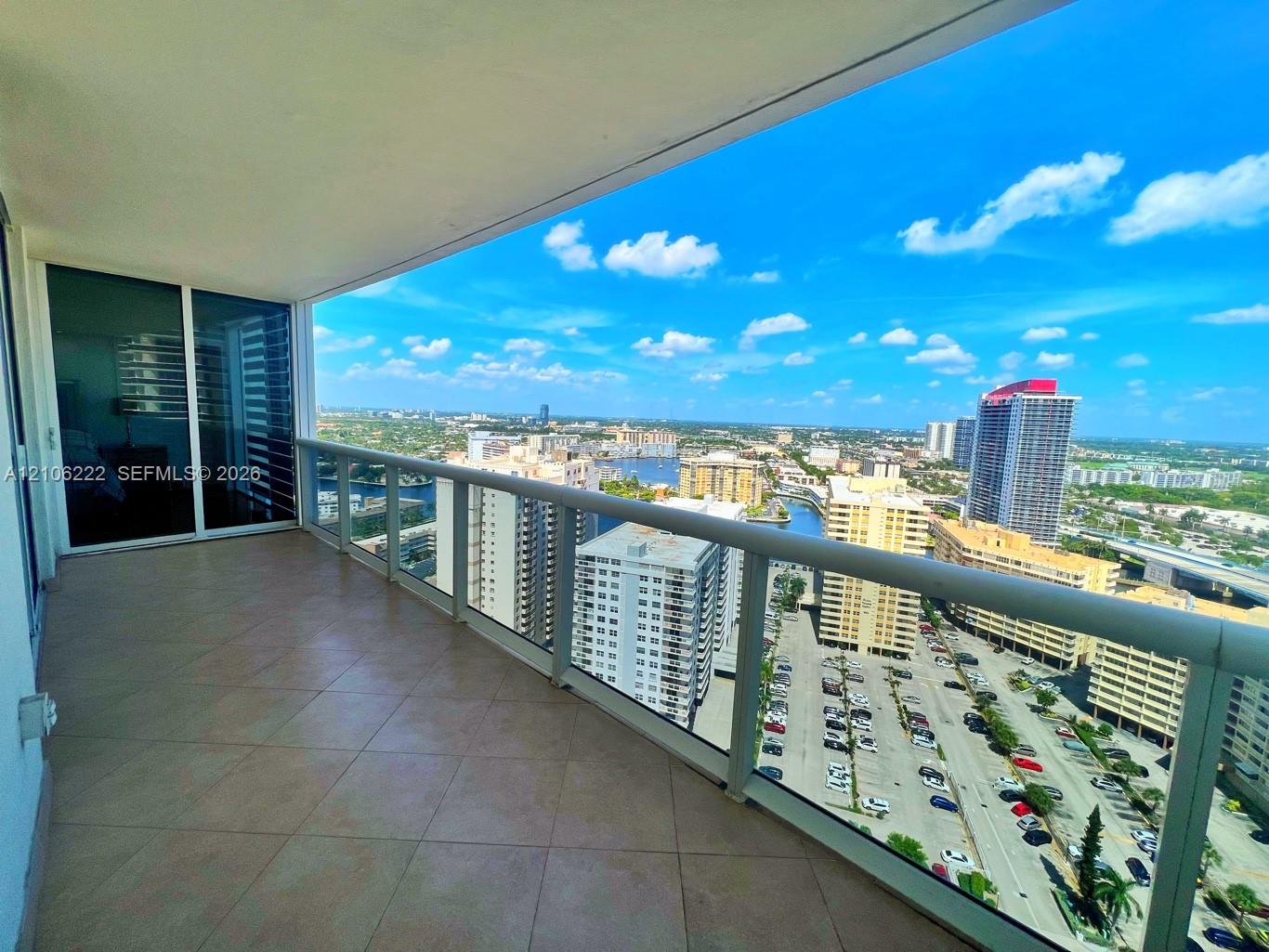 2608 3 / 3 1571 sq. ft. $ 2026-10-13 0 foto