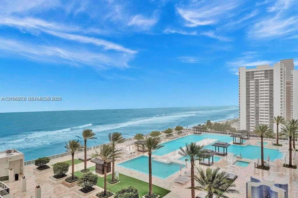 2608 3 / 3 1571 sq. ft. $ 2026-10-13 0 foto