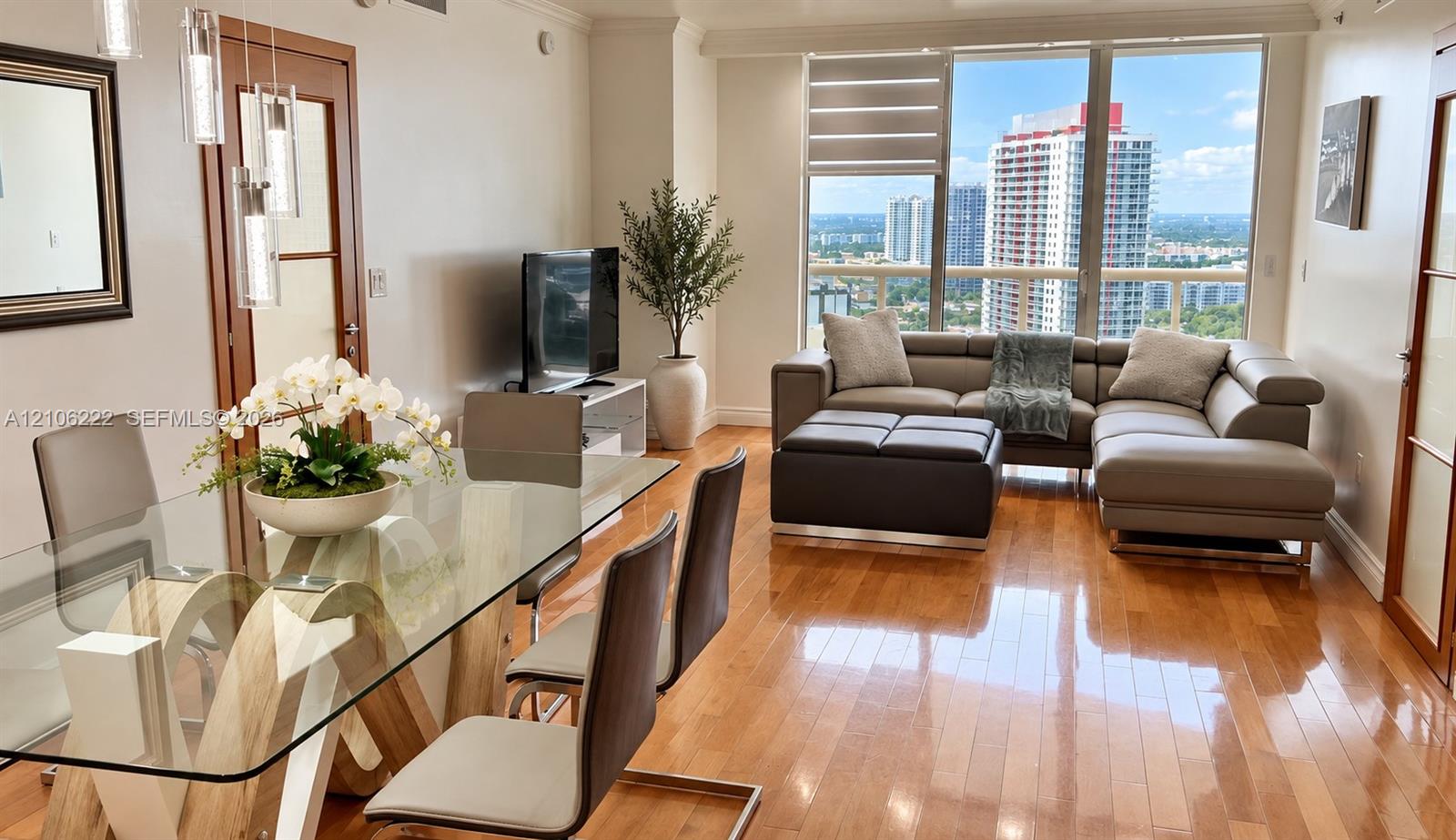 2608 3 / 3 1571 sq. ft. $ 2026-10-13 0 foto