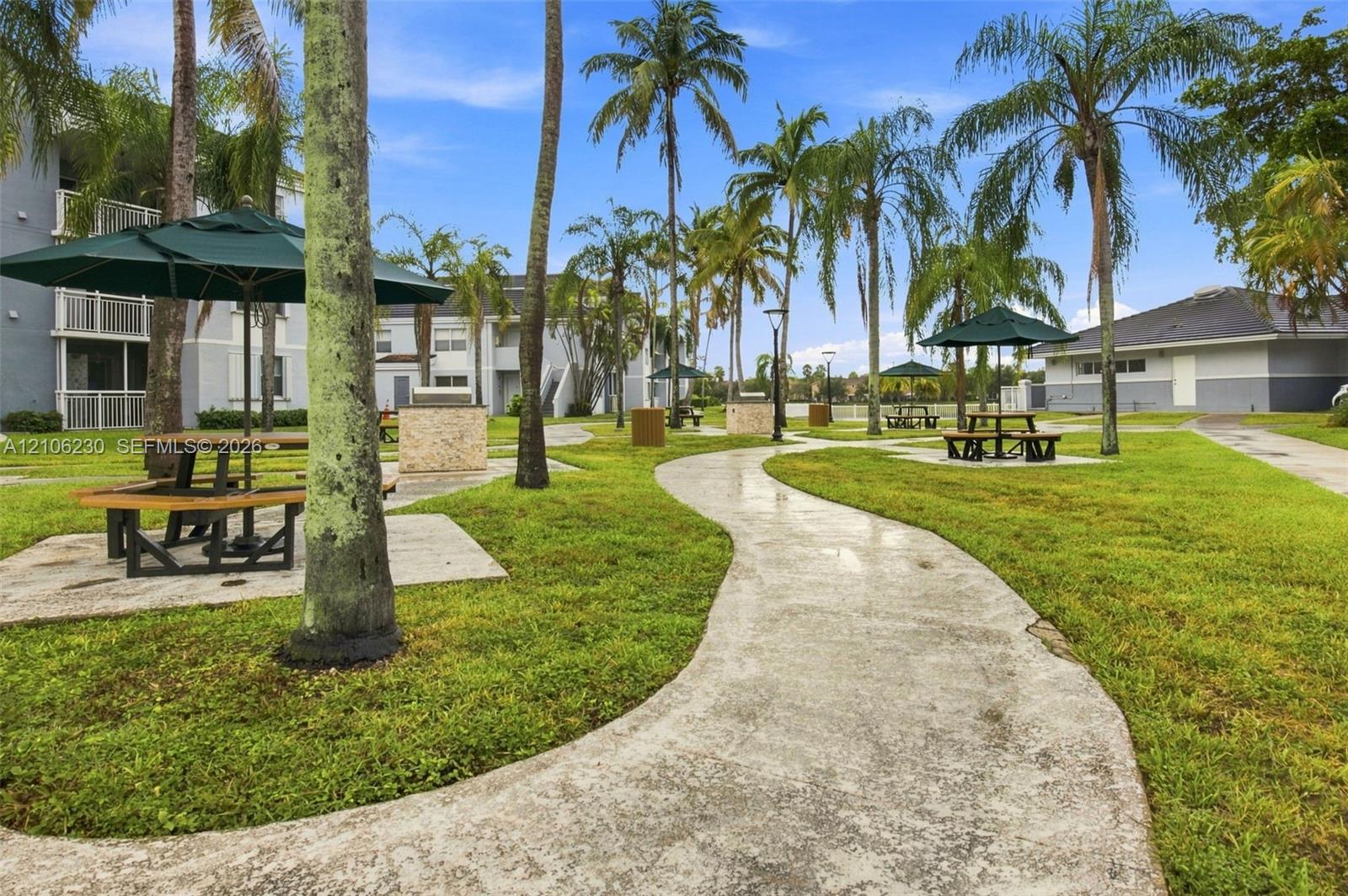 207 1 / 1 813 sq. ft. $ 2026-10-13 0 foto