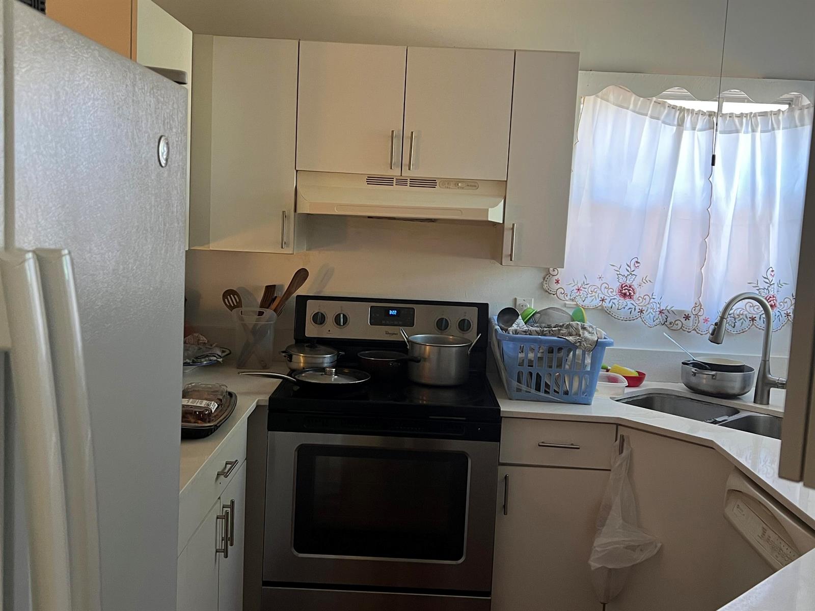 Ver detalles 5722 3 / 2 1253 sq. ft. $ 2026-10-15 0 foto