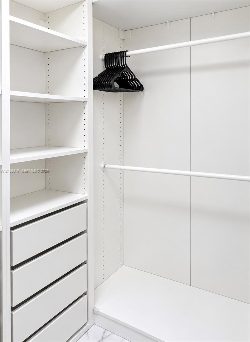 1415 1 / 2 943 sq. ft. $ 2026-10-14 0 Photo