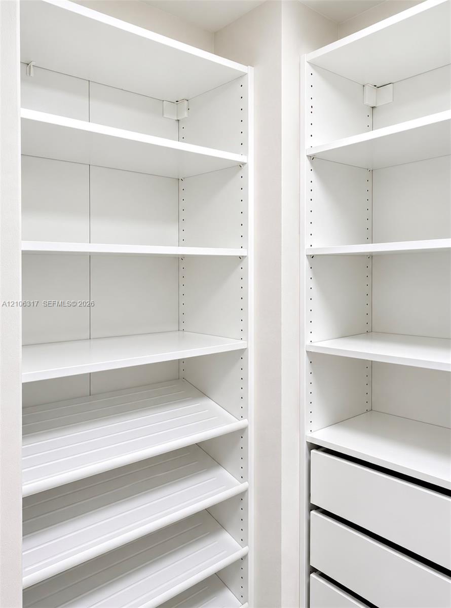1415 1 / 2 943 sq. ft. $ 2026-10-14 0 Photo