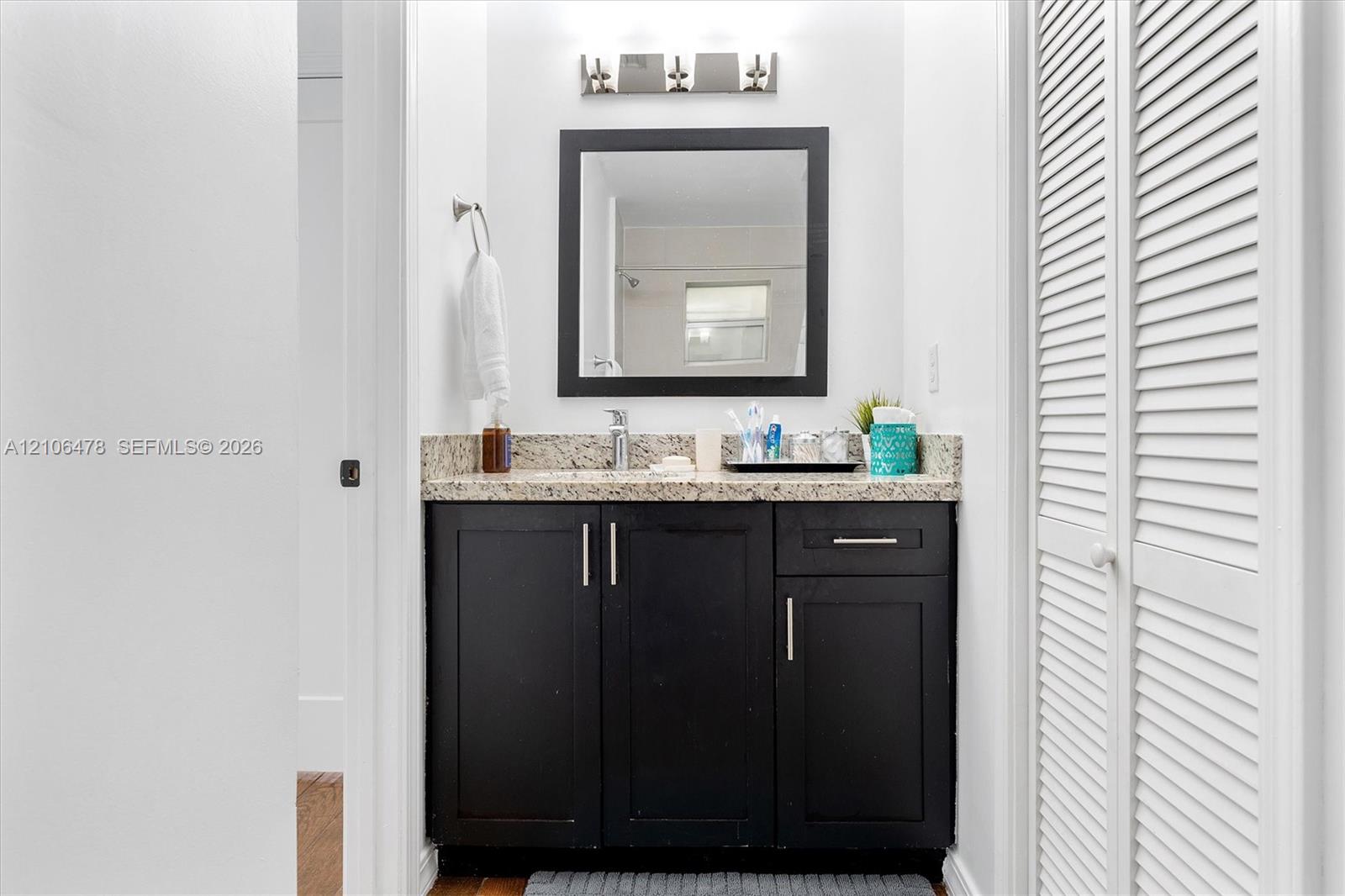   /  2659 sq. ft. $ 2026-10-22 0 foto