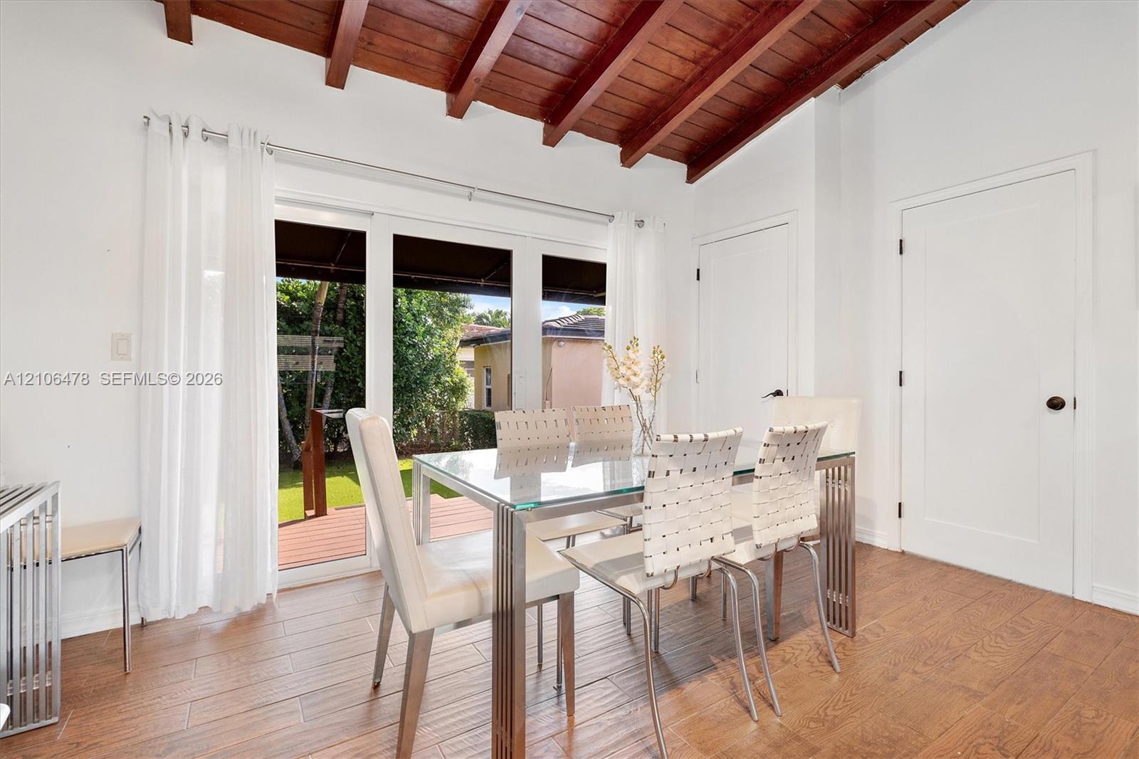   /  2659 sq. ft. $ 2026-10-22 0 foto