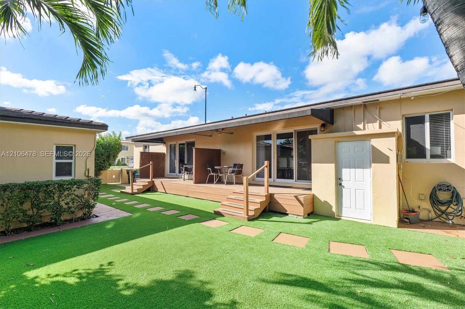   /  2659 sq. ft. $ 2026-10-22 0 foto