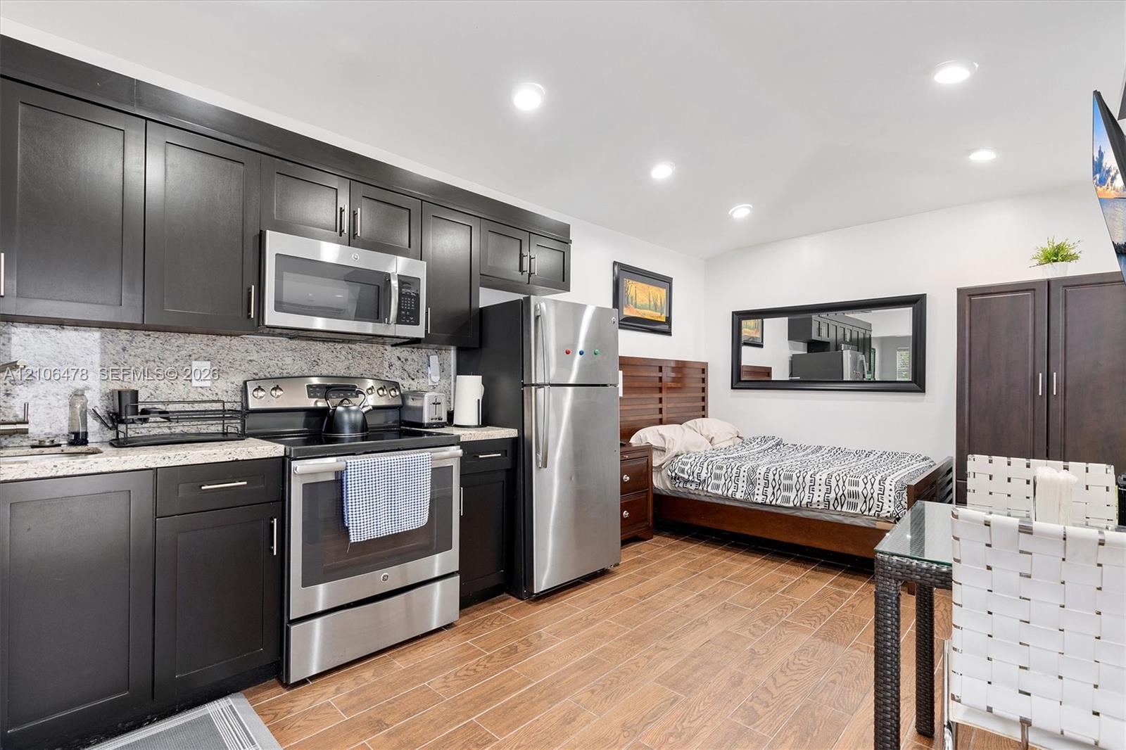   /  2659 sq. ft. $ 2026-10-22 0 foto