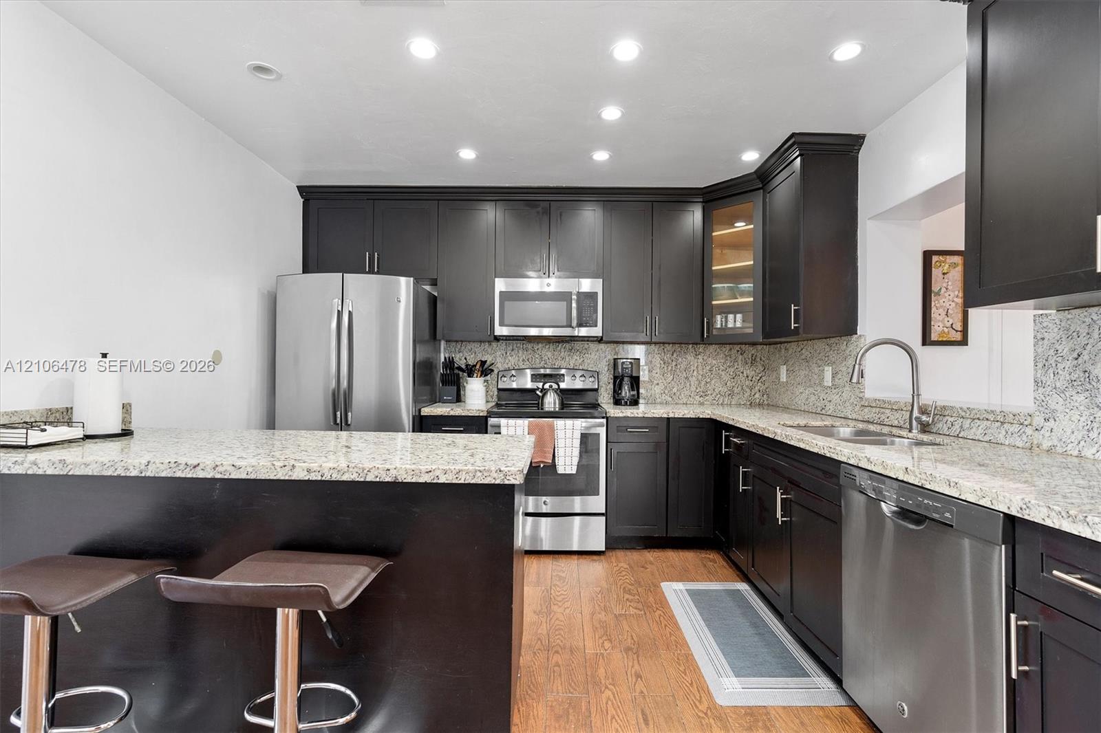   /  2659 sq. ft. $ 2026-10-22 0 foto