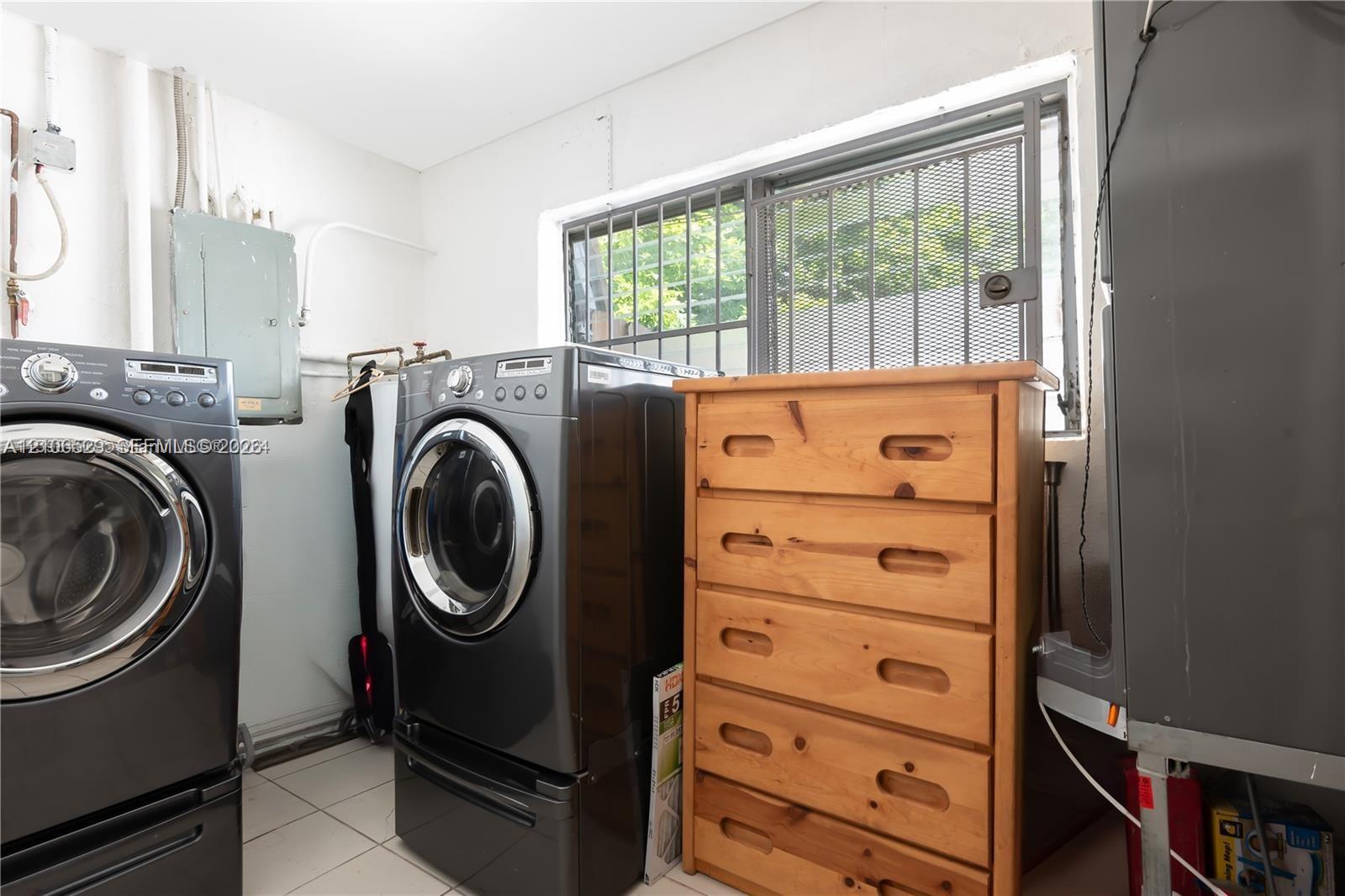   /  2079 sq. ft. $ 2026-10-14 0 foto