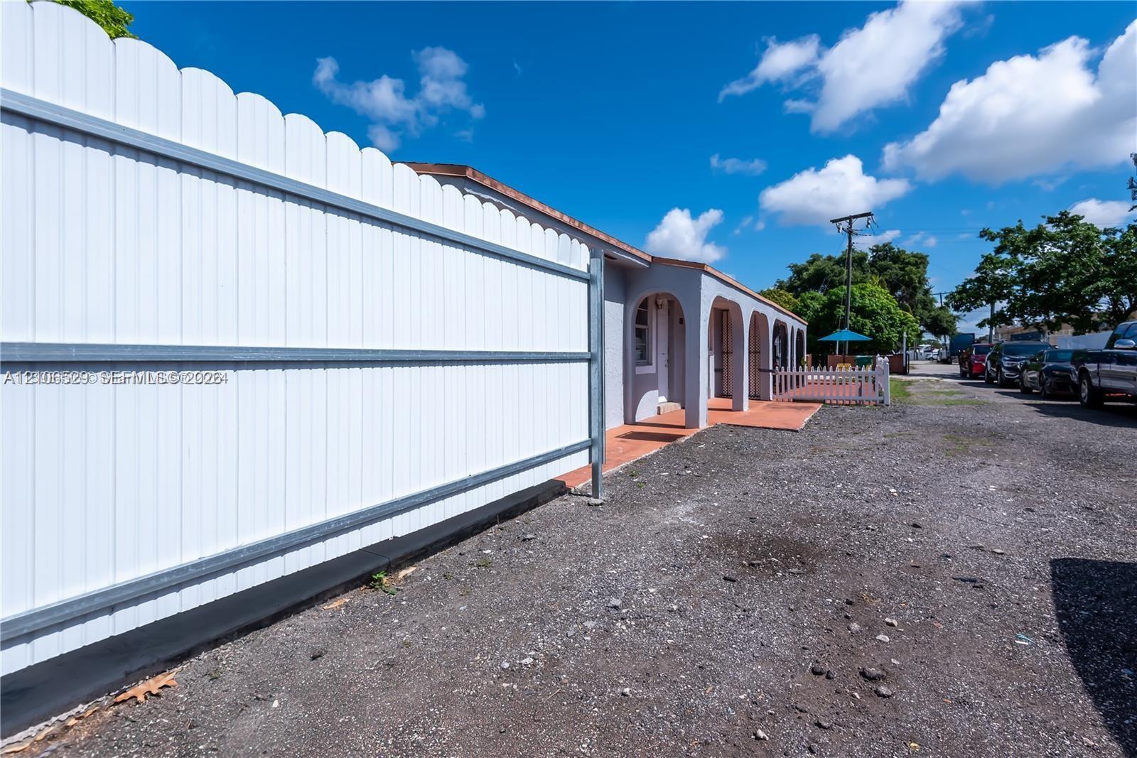   /  2079 sq. ft. $ 2026-10-14 0 foto