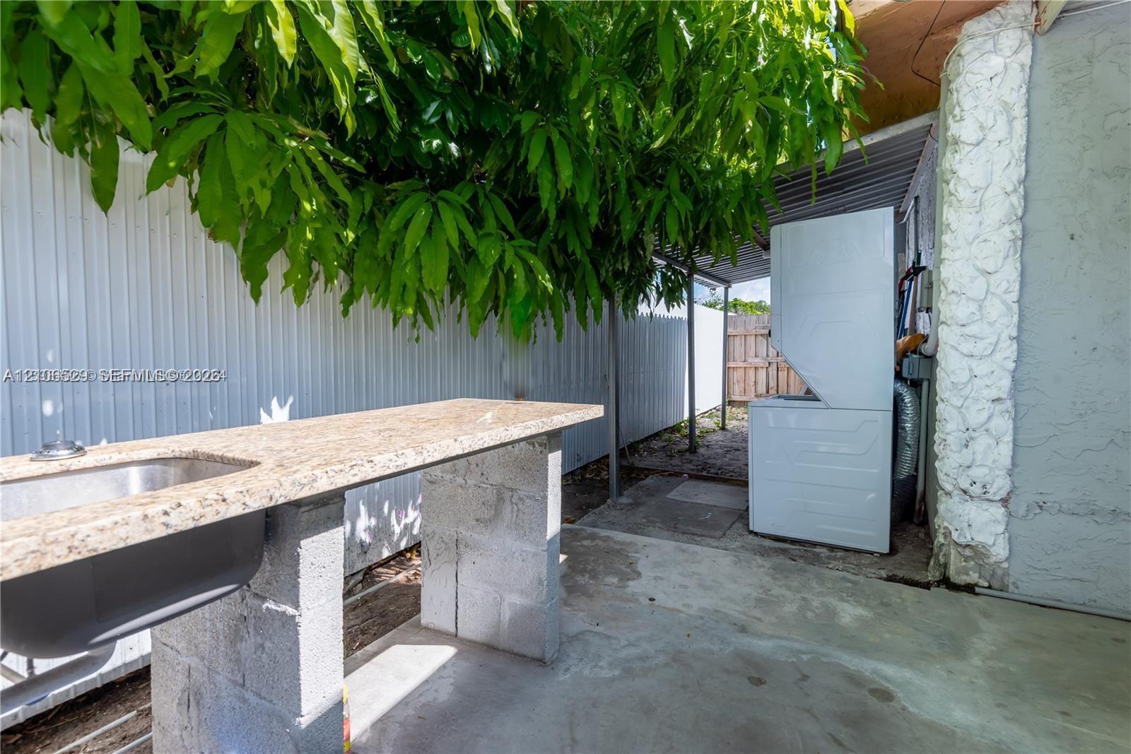   /  2079 sq. ft. $ 2026-10-14 0 foto