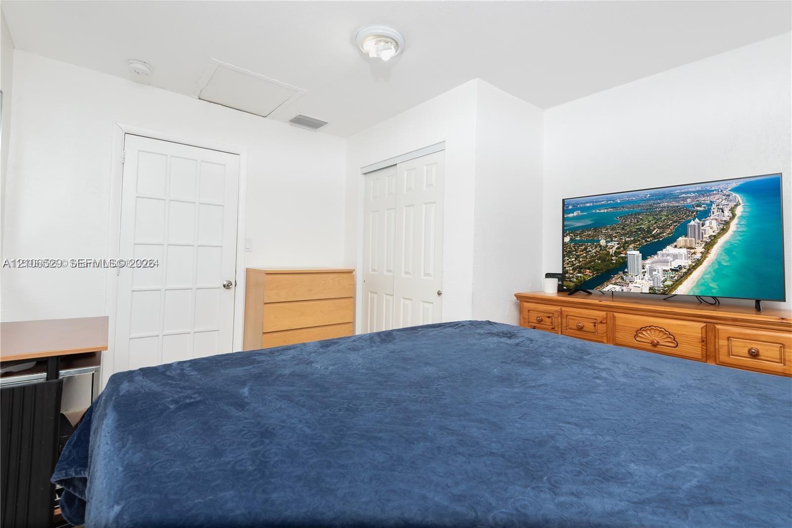   /  2079 sq. ft. $ 2026-10-14 0 foto