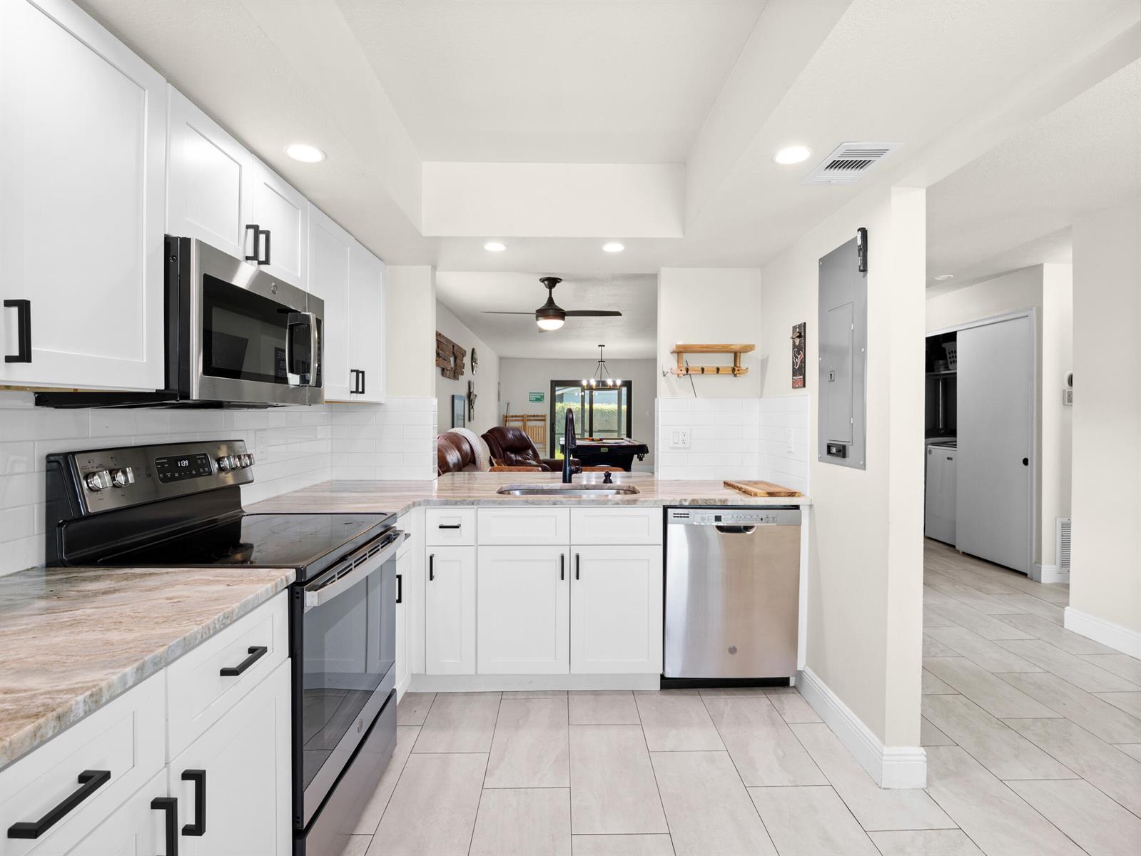 Ver detalles 159 2 / 2 1218 sq. ft. $ 2026-10-15 0 foto