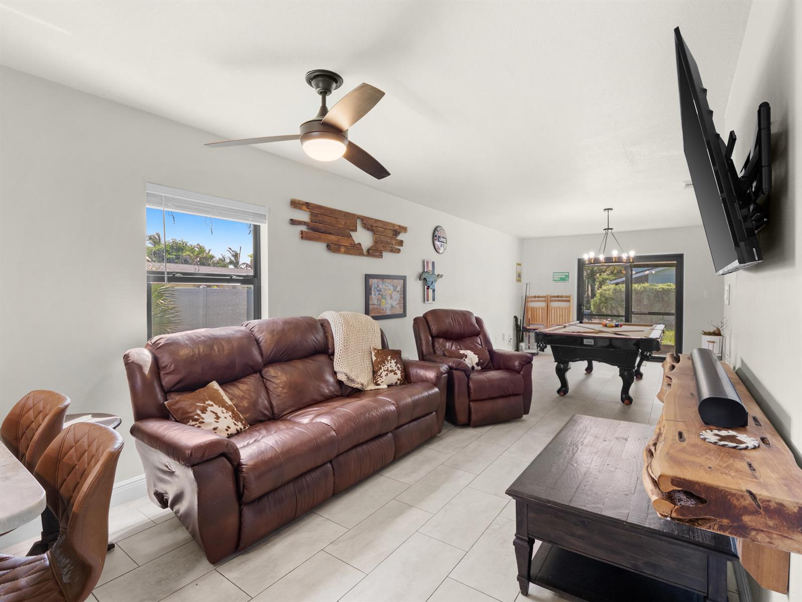 Ver detalles 159 2 / 2 1218 sq. ft. $ 2026-10-15 0 foto