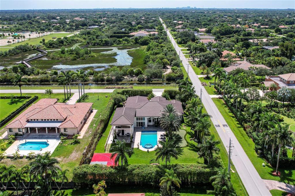 Ver detalles 1203 4 / 5143 sq. ft. $ 2026-10-15 0 foto
