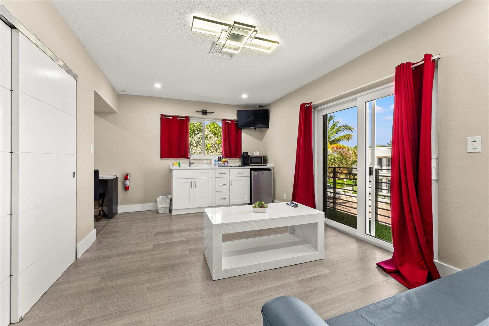   / 0 2131 sq. ft. $ 2026-10-15 0 Photo