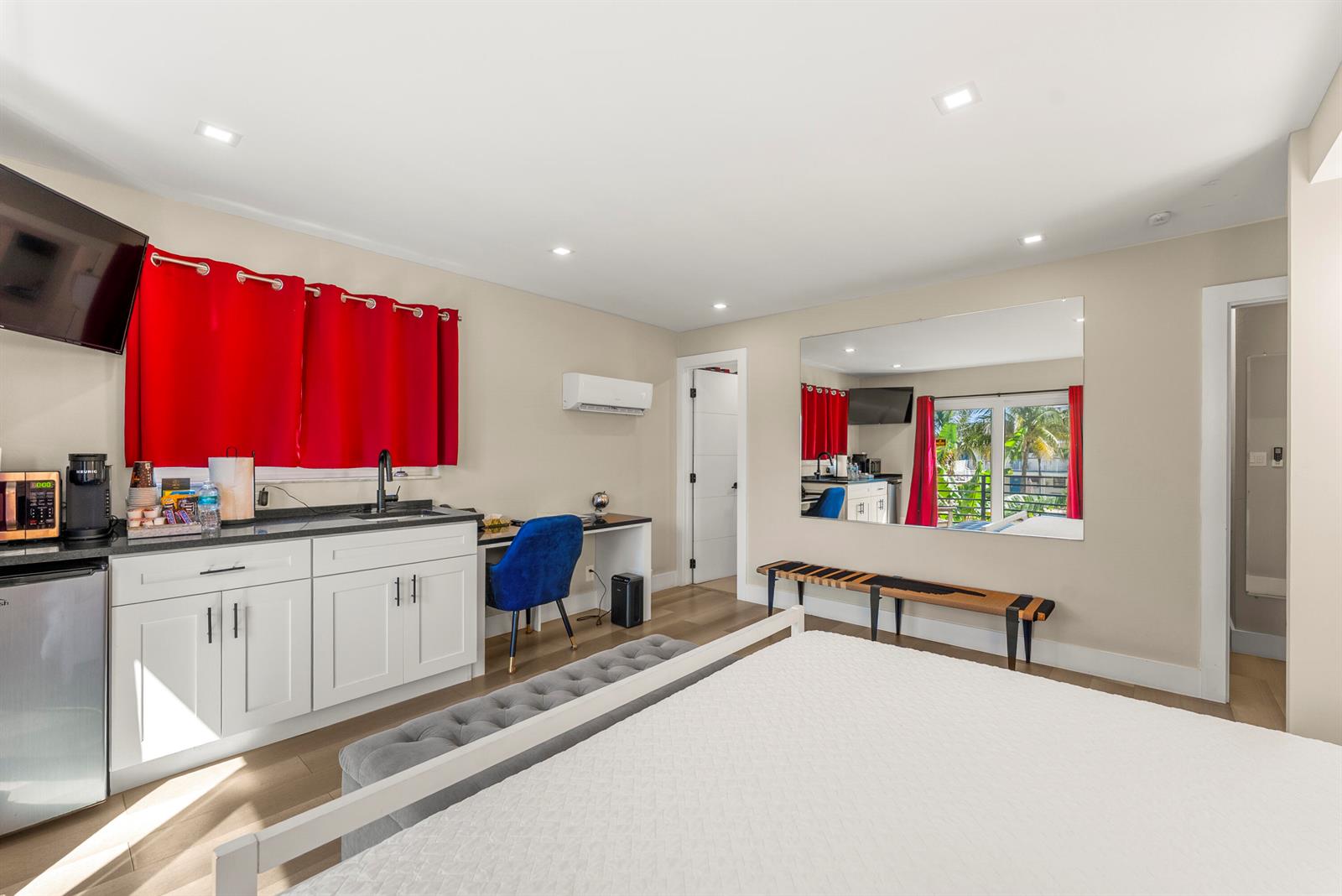   / 0 2131 sq. ft. $ 2026-10-15 0 Photo