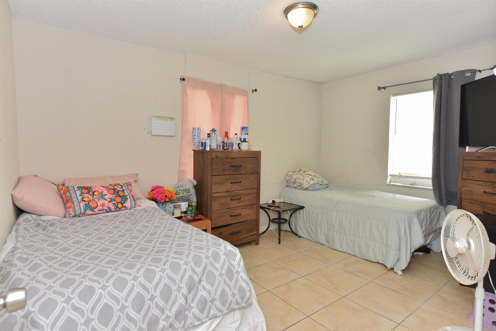   / 0  sq. ft. $ 2026-10-16 0 foto