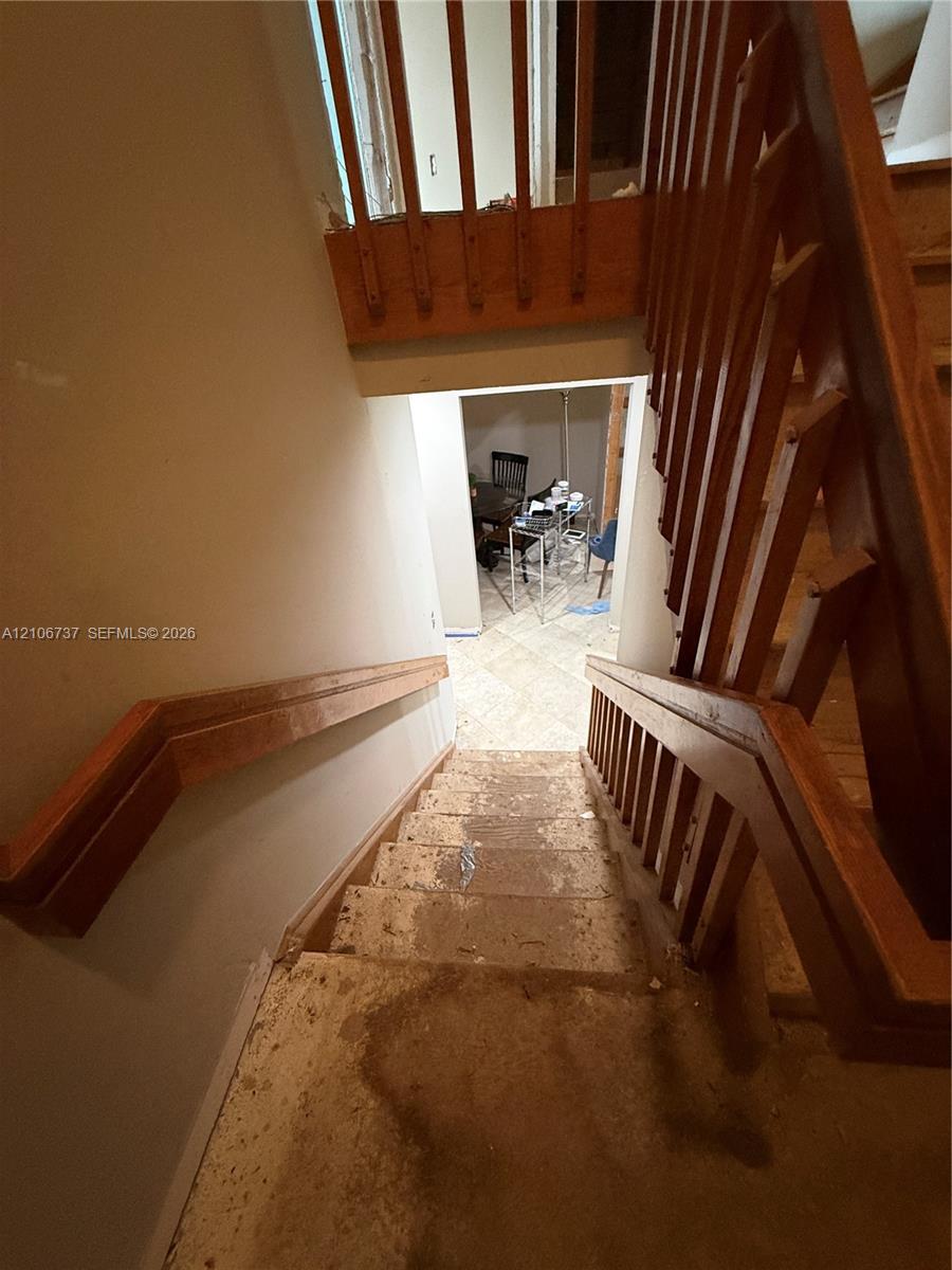 Ver detalles 5225 3 / 3 1793 sq. ft. $ 2026-10-14 0 foto