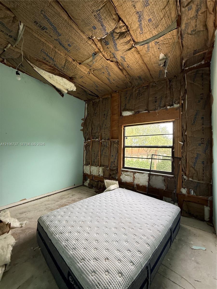 Ver detalles 5225 3 / 3 1793 sq. ft. $ 2026-10-14 0 foto