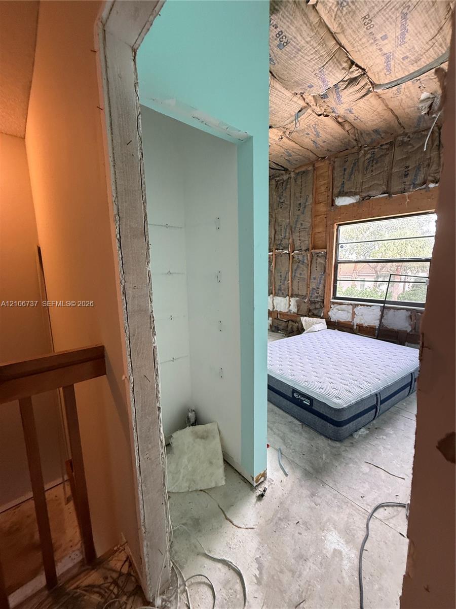 Ver detalles 5225 3 / 3 1793 sq. ft. $ 2026-10-14 0 foto