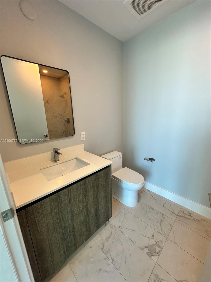 See details 803 2 / 3 1361 sq. ft. $ 2026-10-14 0 Photo