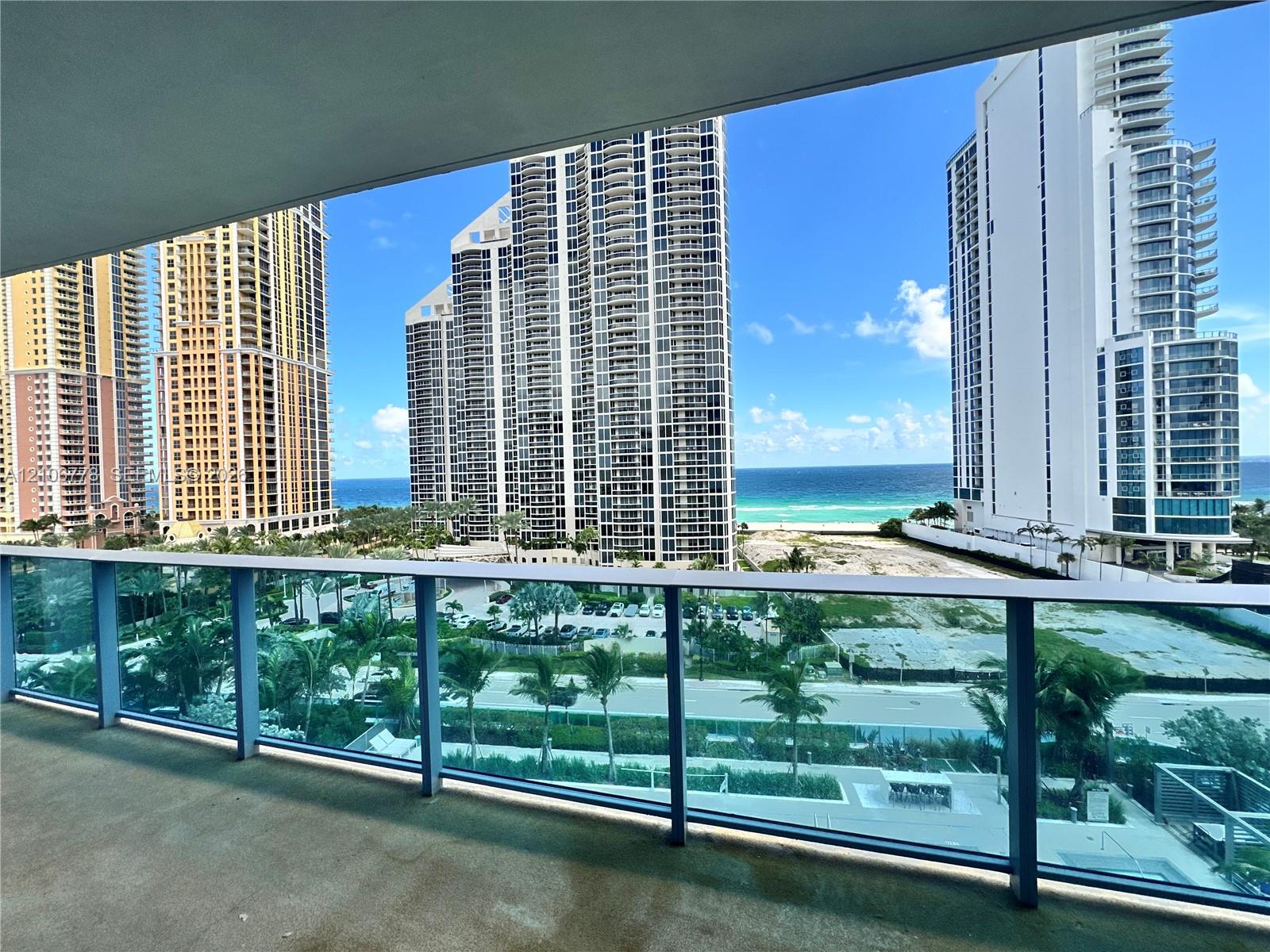 See details 803 2 / 3 1361 sq. ft. $ 2026-10-14 0 Photo