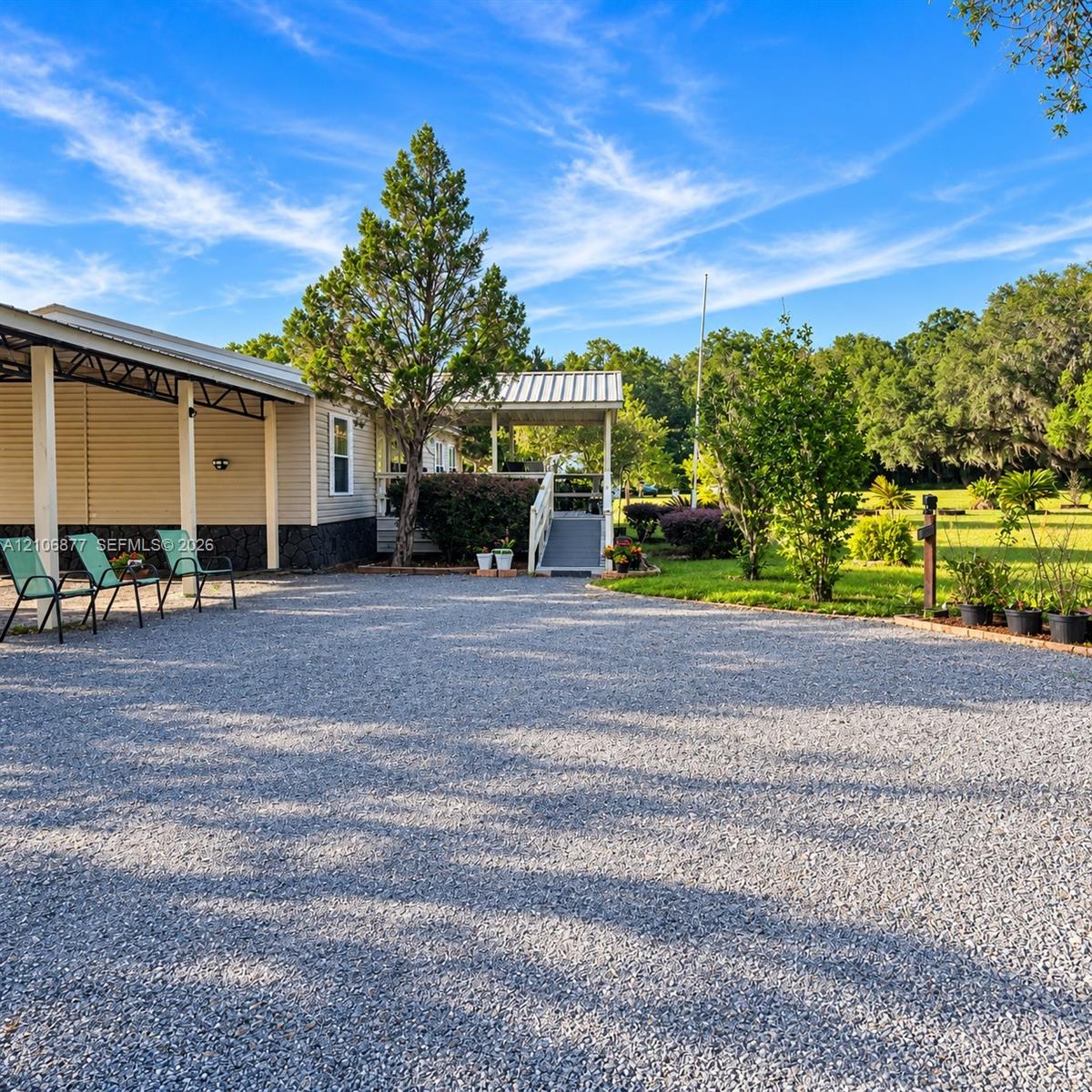  3 / 2 1782 sq. ft. $ 2026-10-14 0 foto