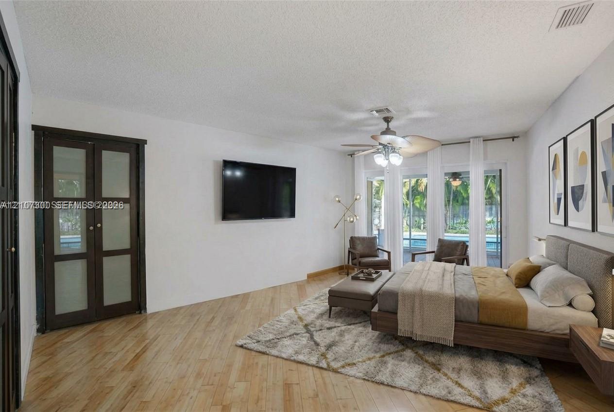   /  1828 sq. ft. $ 2026-10-15 0 foto