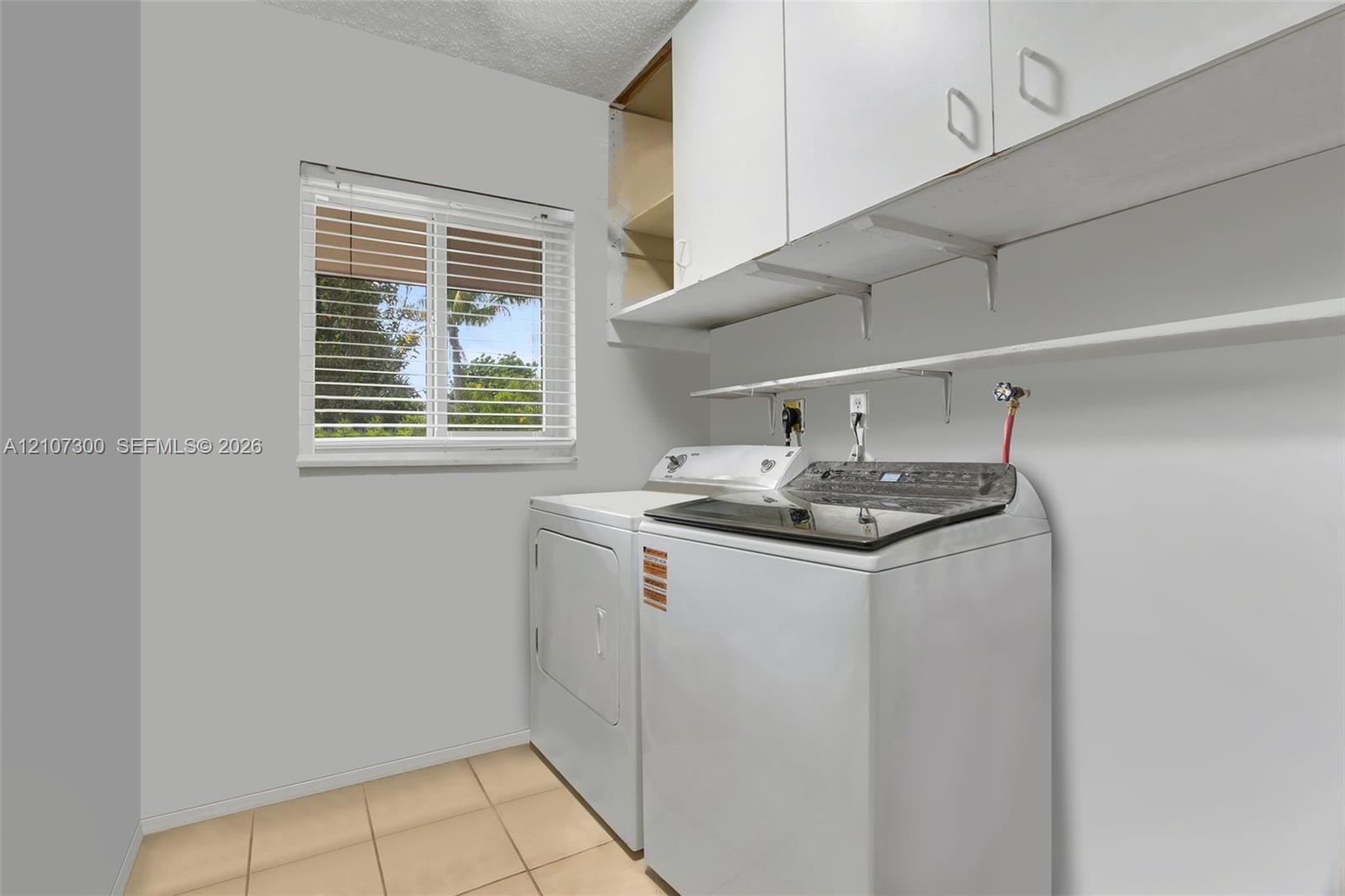   /  1828 sq. ft. $ 2026-10-15 0 foto