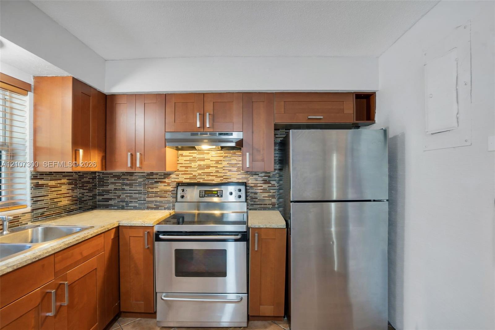   /  1828 sq. ft. $ 2026-10-15 0 foto