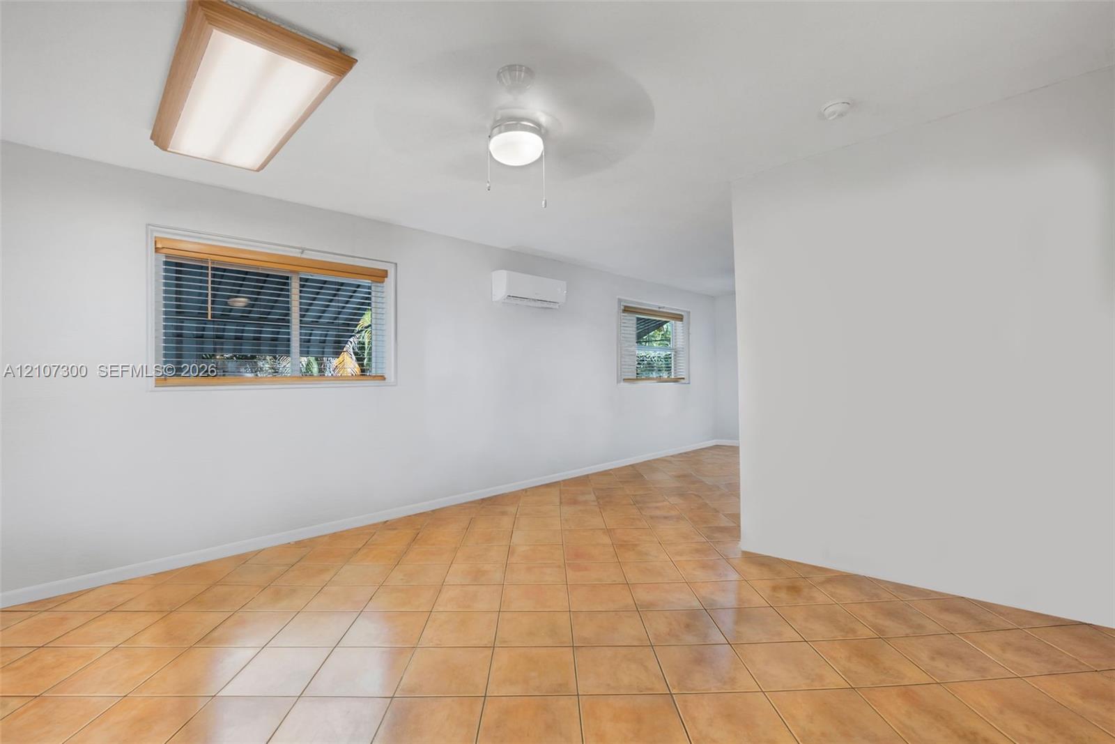   /  1828 sq. ft. $ 2026-10-15 0 foto