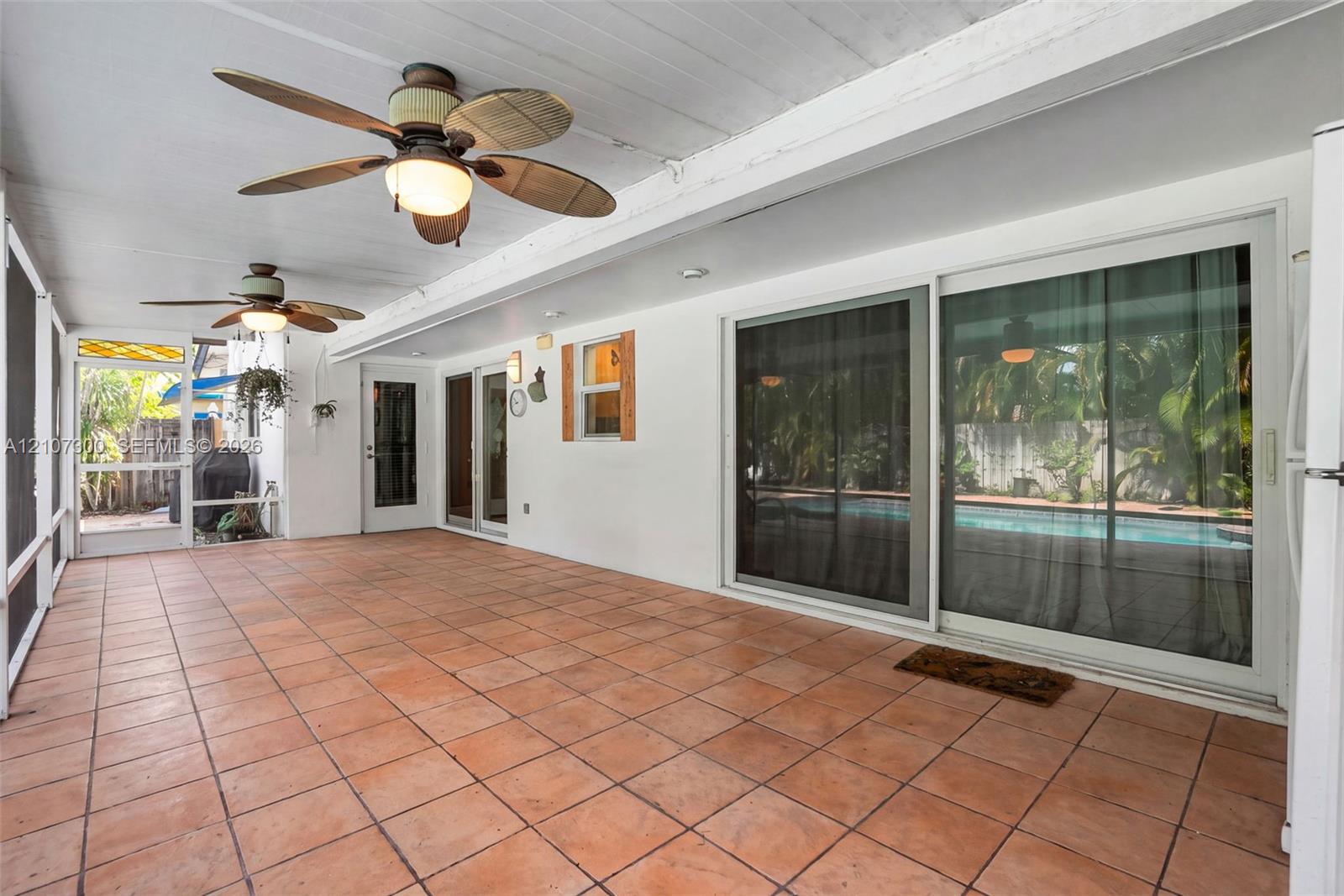   /  1828 sq. ft. $ 2026-10-15 0 foto