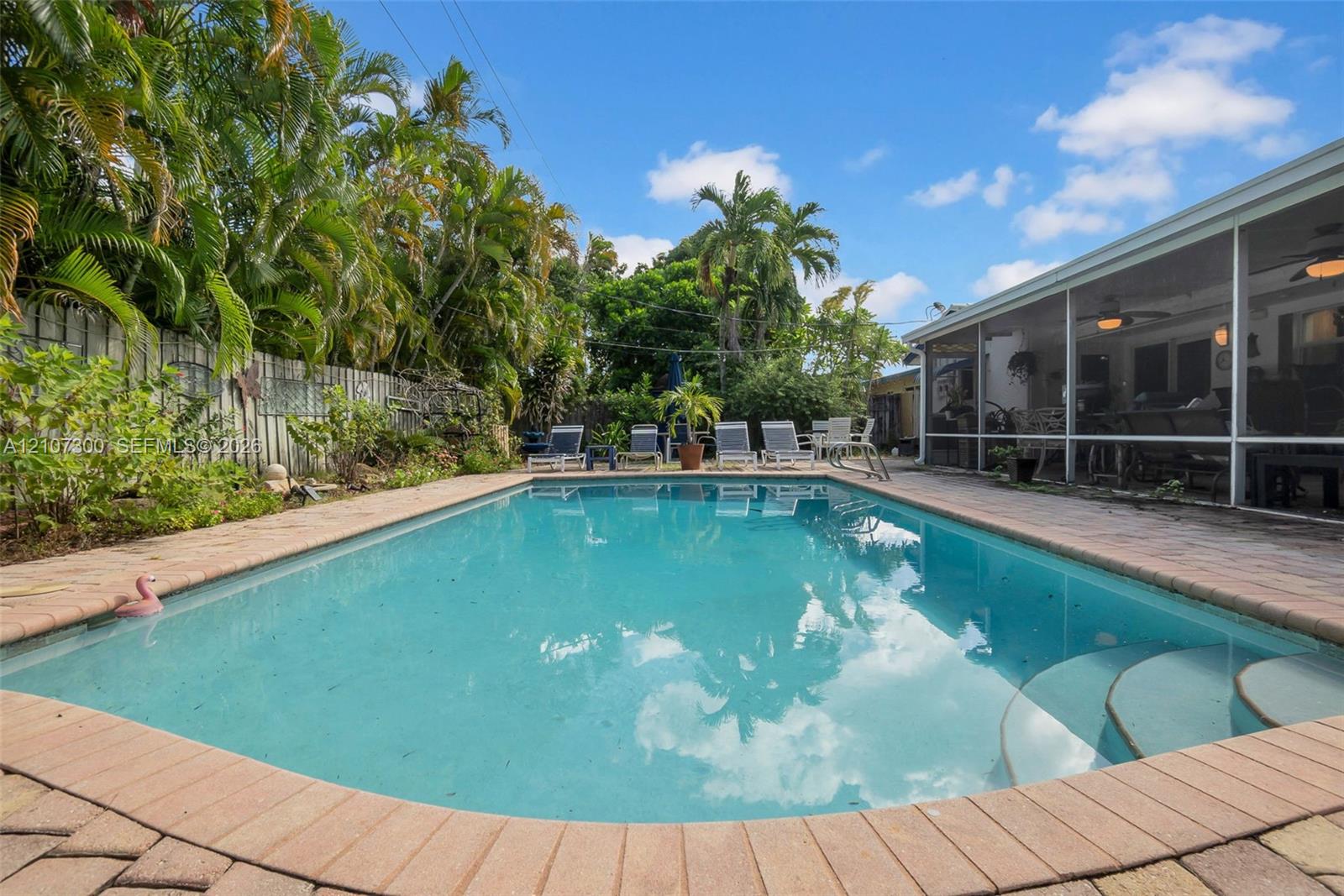   /  1828 sq. ft. $ 2026-10-15 0 foto