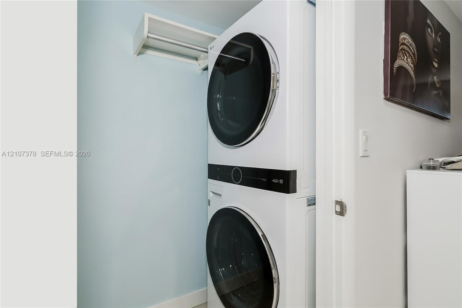 See details 3511 3 / 2 1554 sq. ft. $ 2026-10-15 0 Photo
