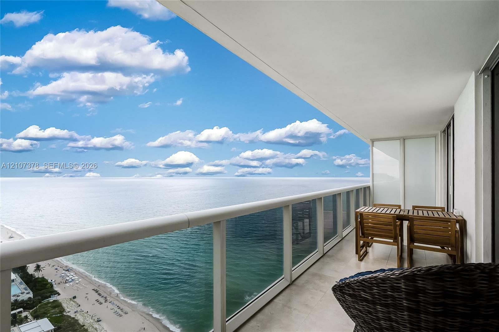 See details 3511 3 / 2 1554 sq. ft. $ 2026-10-15 0 Photo