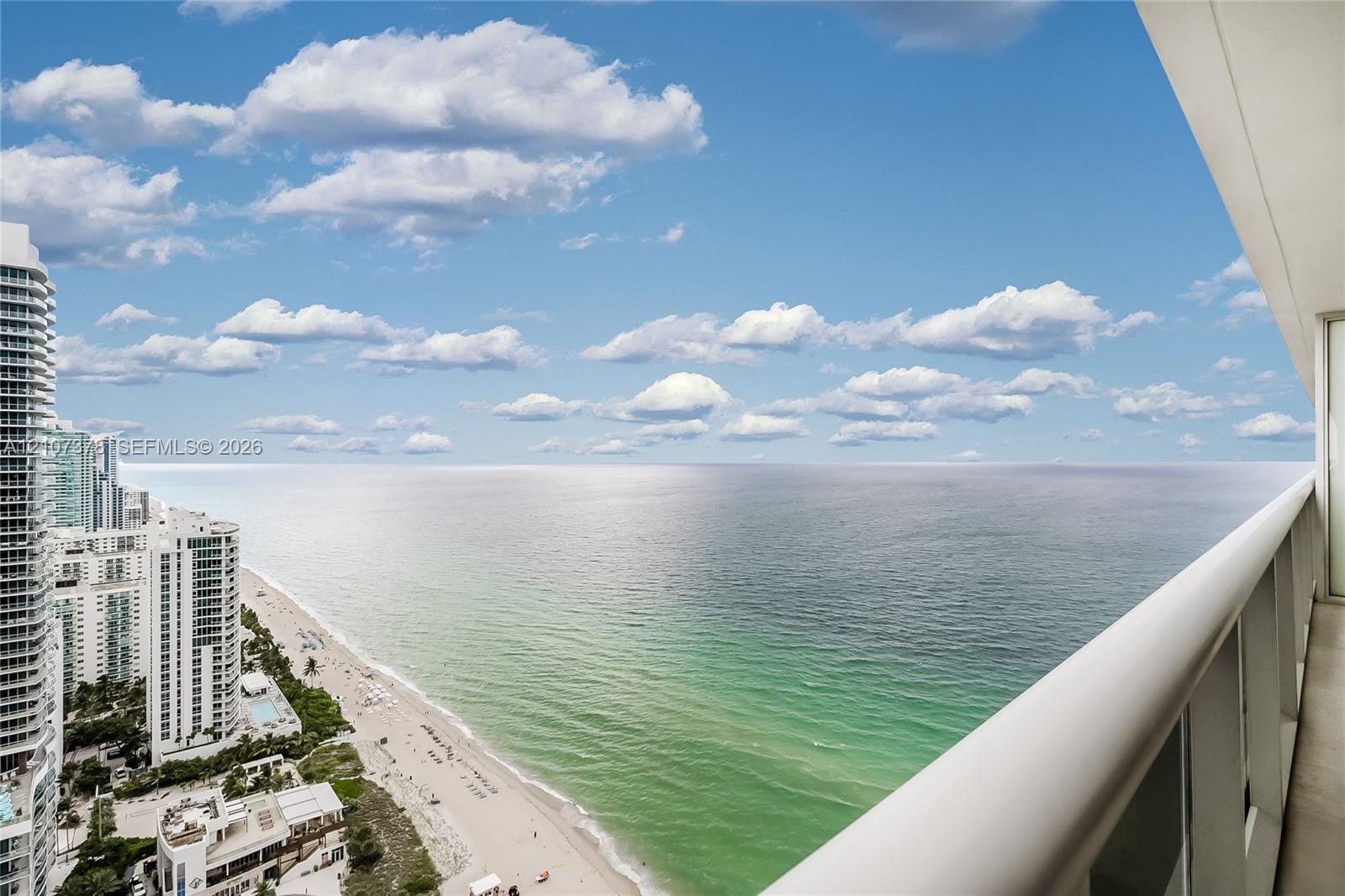 See details 3511 3 / 2 1554 sq. ft. $ 2026-10-15 0 Photo