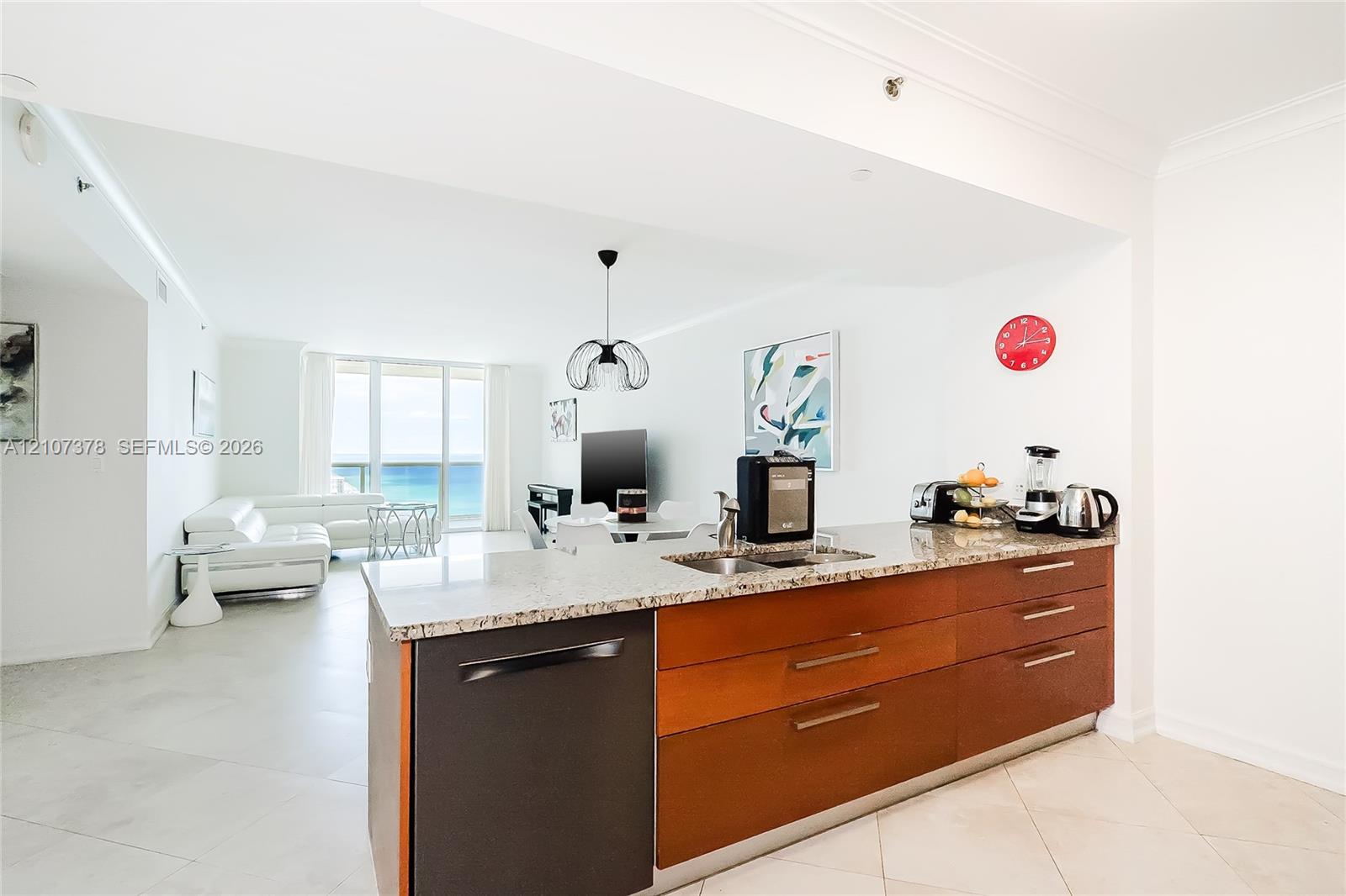 See details 3511 3 / 2 1554 sq. ft. $ 2026-10-15 0 Photo