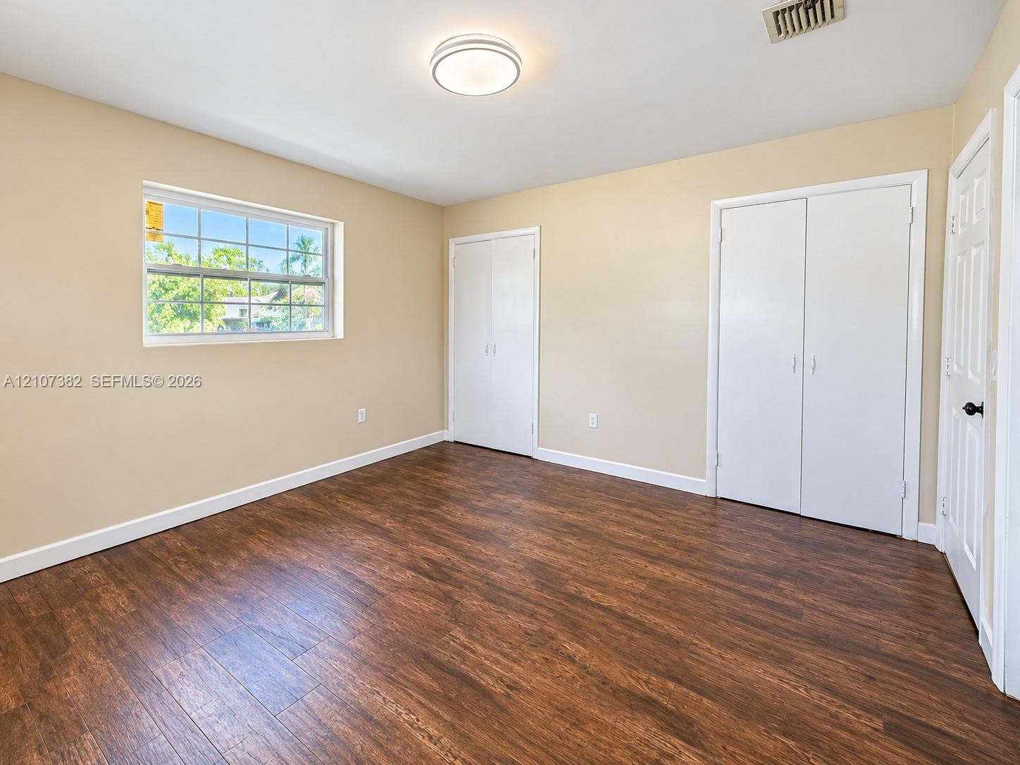 859 3 / 2 1210 sq. ft. $ 2026-10-15 0 Photo